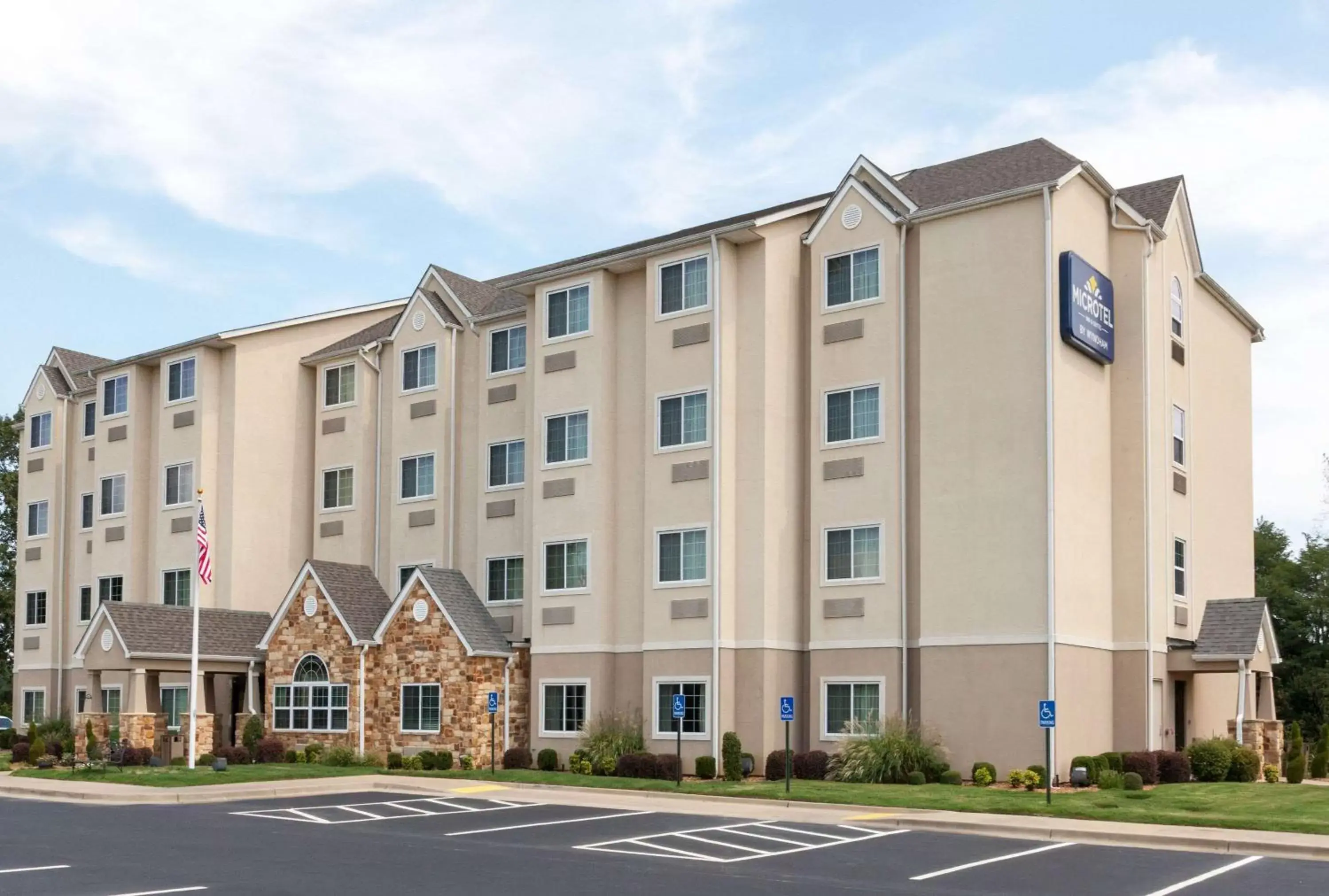 Property Building in Microtel Inn & Suites by Wyndham Searcy