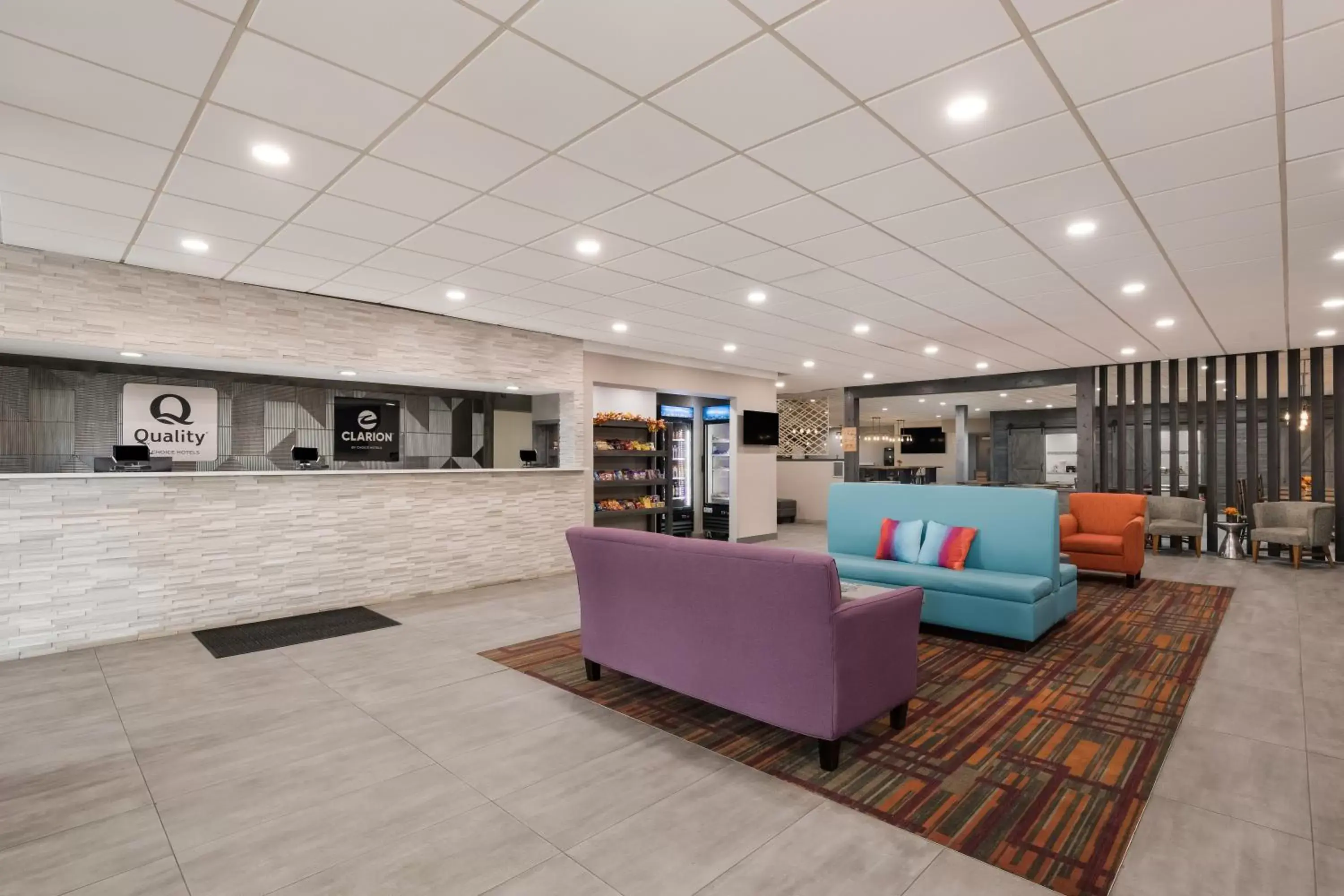 Lobby or reception, Lobby/Reception in Clarion Hotel and Conference Center - Joliet
