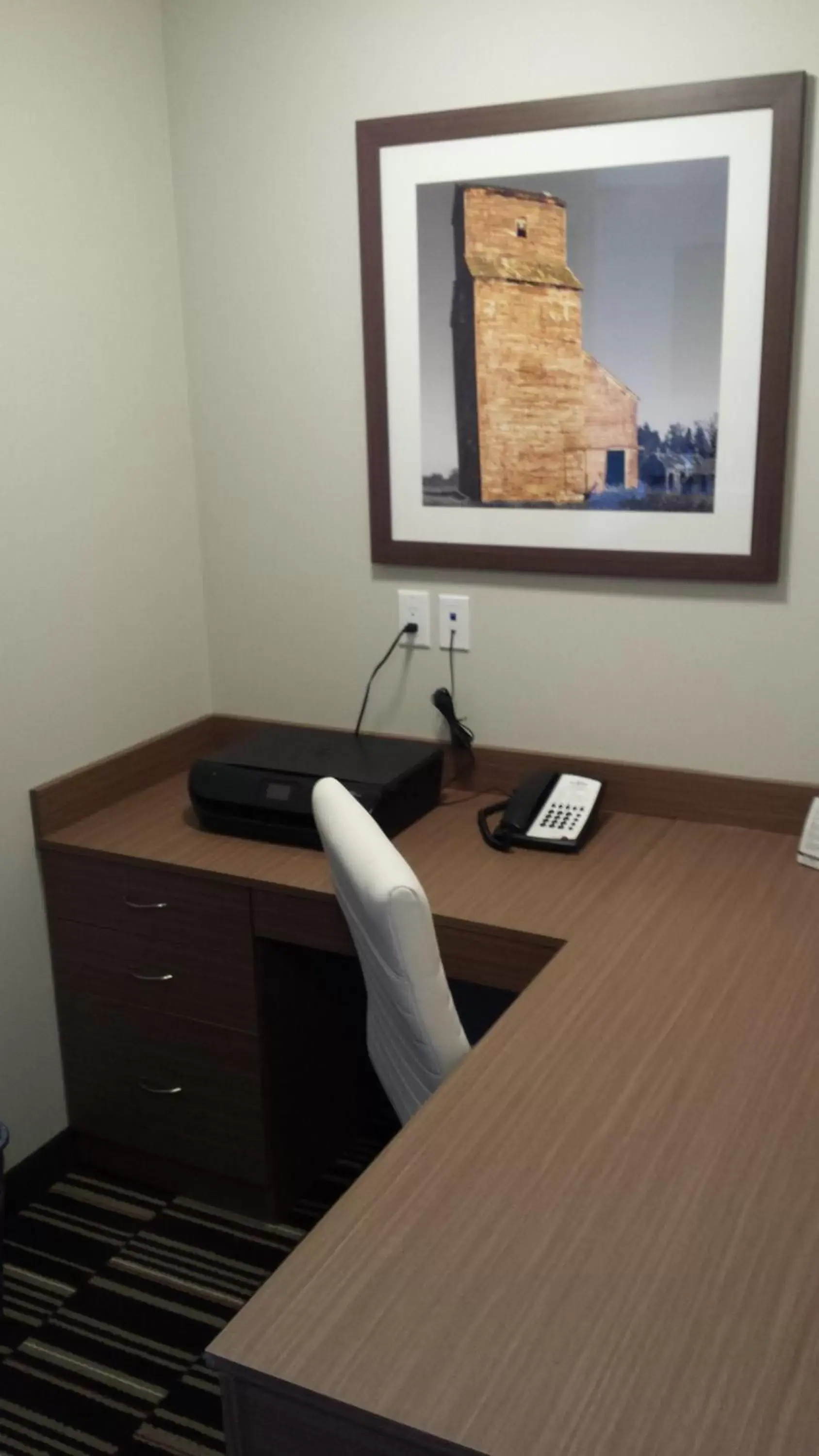 Area and facilities, Business Area/Conference Room in Microtel Inn & Suites by Wyndham Bonnyville