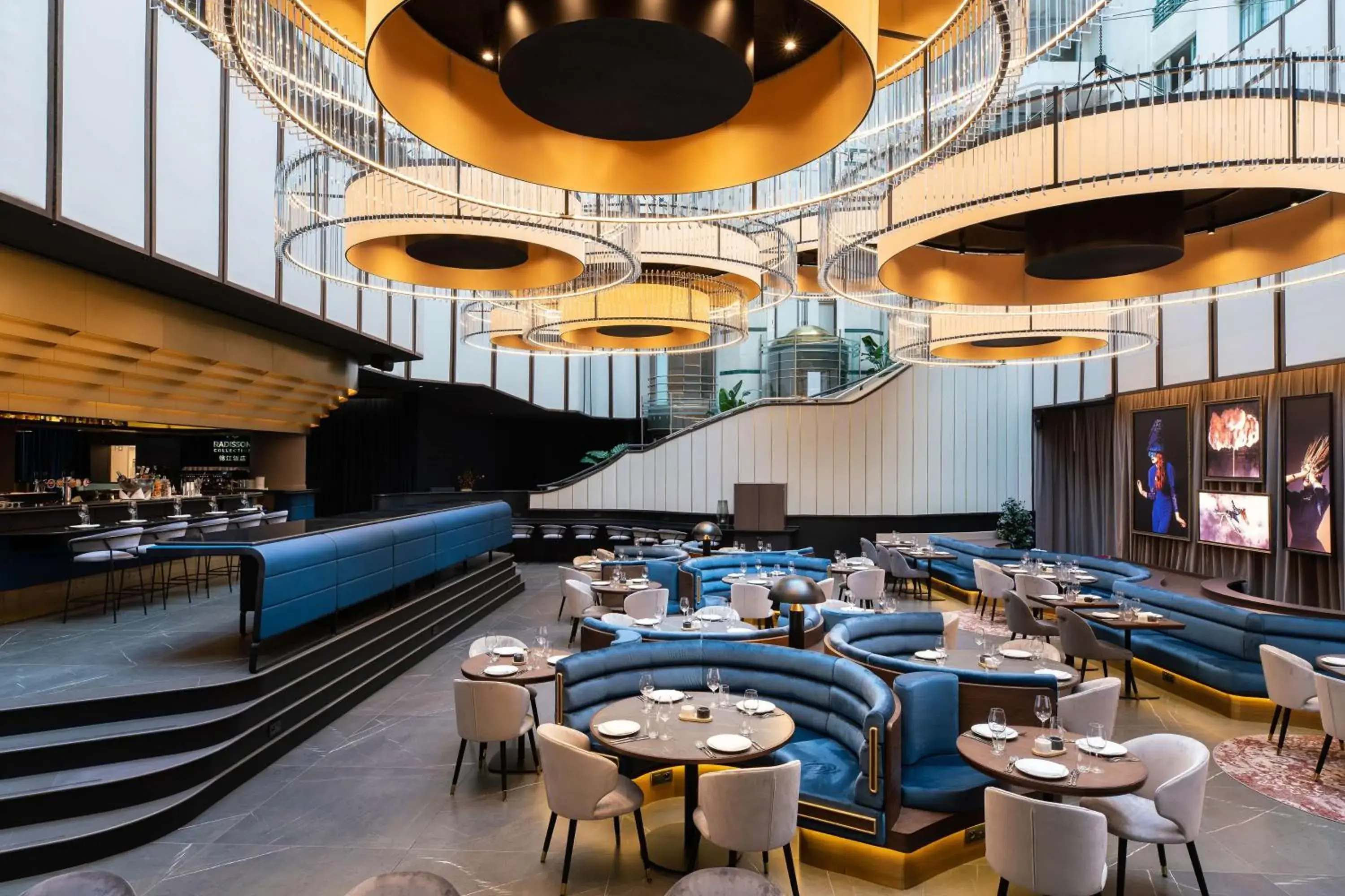 Restaurant/Places to Eat in Radisson Blu Royal Hotel