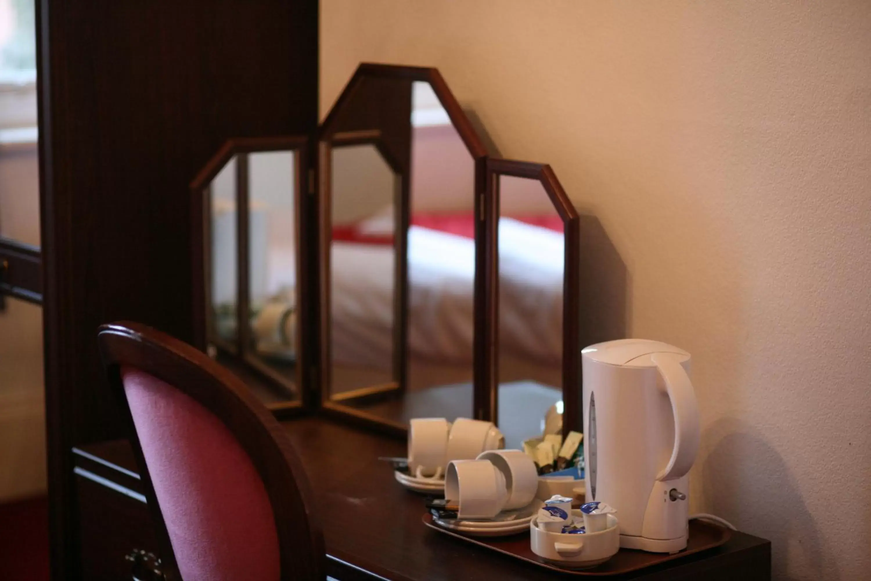 Coffee/tea facilities in Highlands Hotel