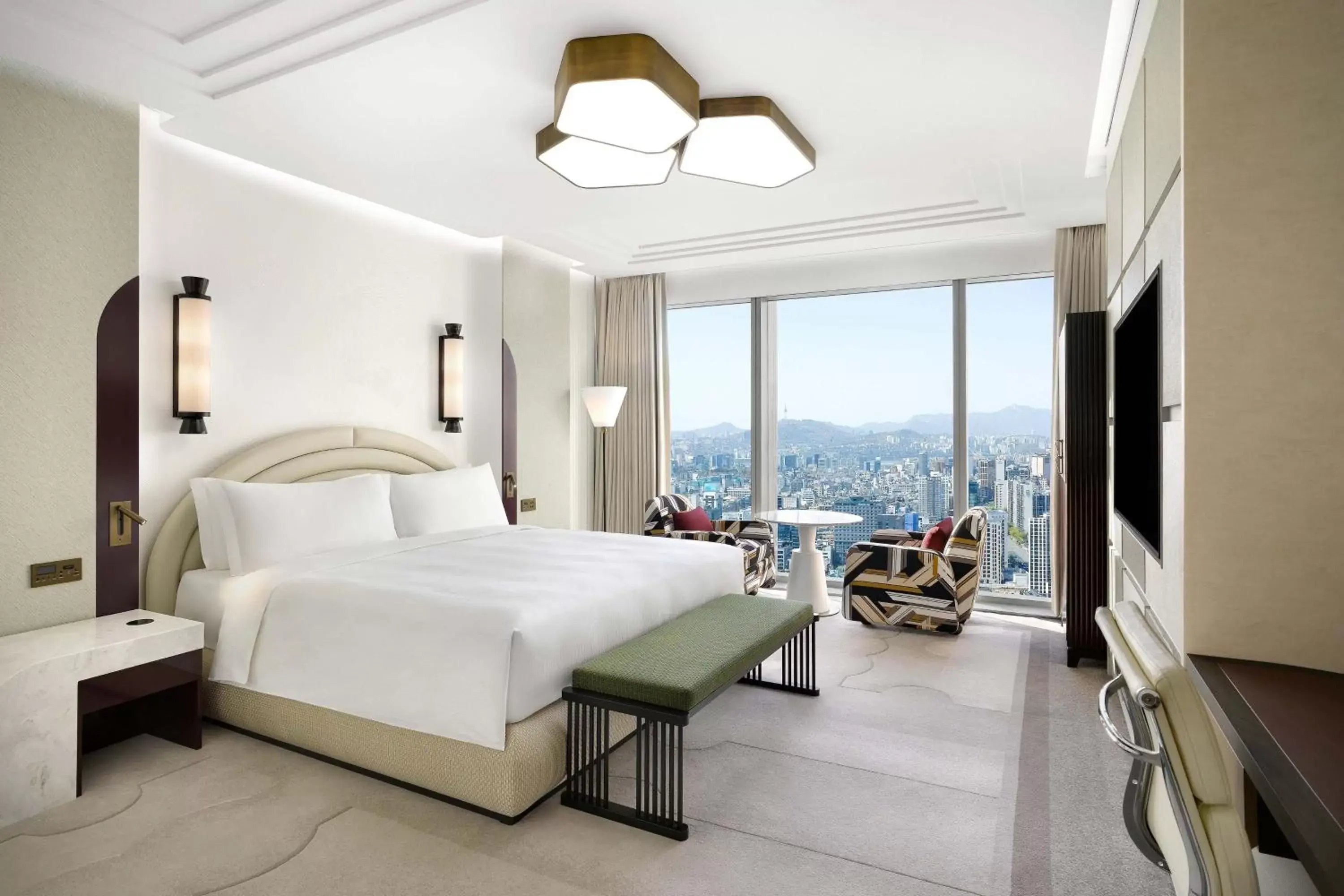 Photo of the whole room in Josun Palace, a Luxury Collection Hotel, Seoul Gangnam