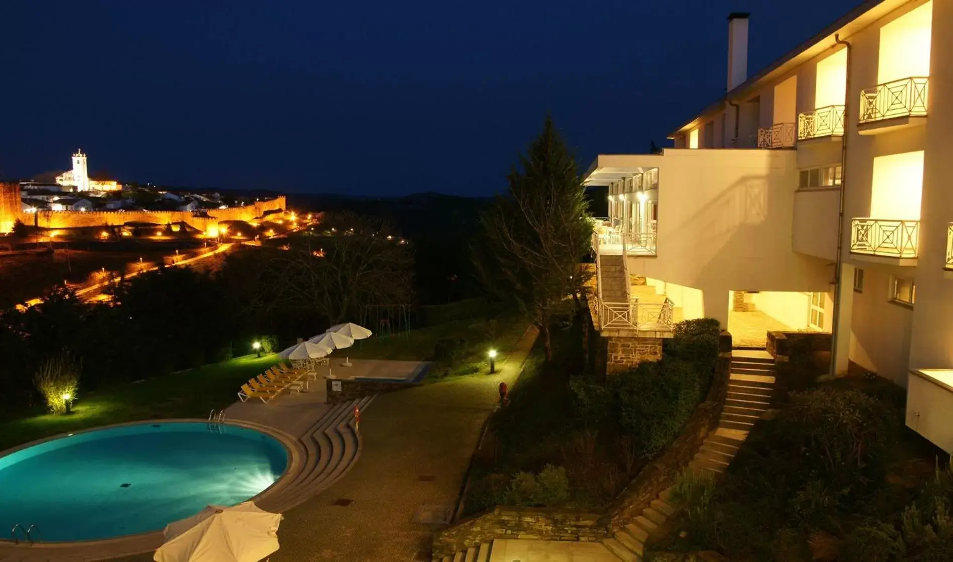 Restaurant/places to eat, Pool View in Pousada de Bragança - Sao Bartolomeu