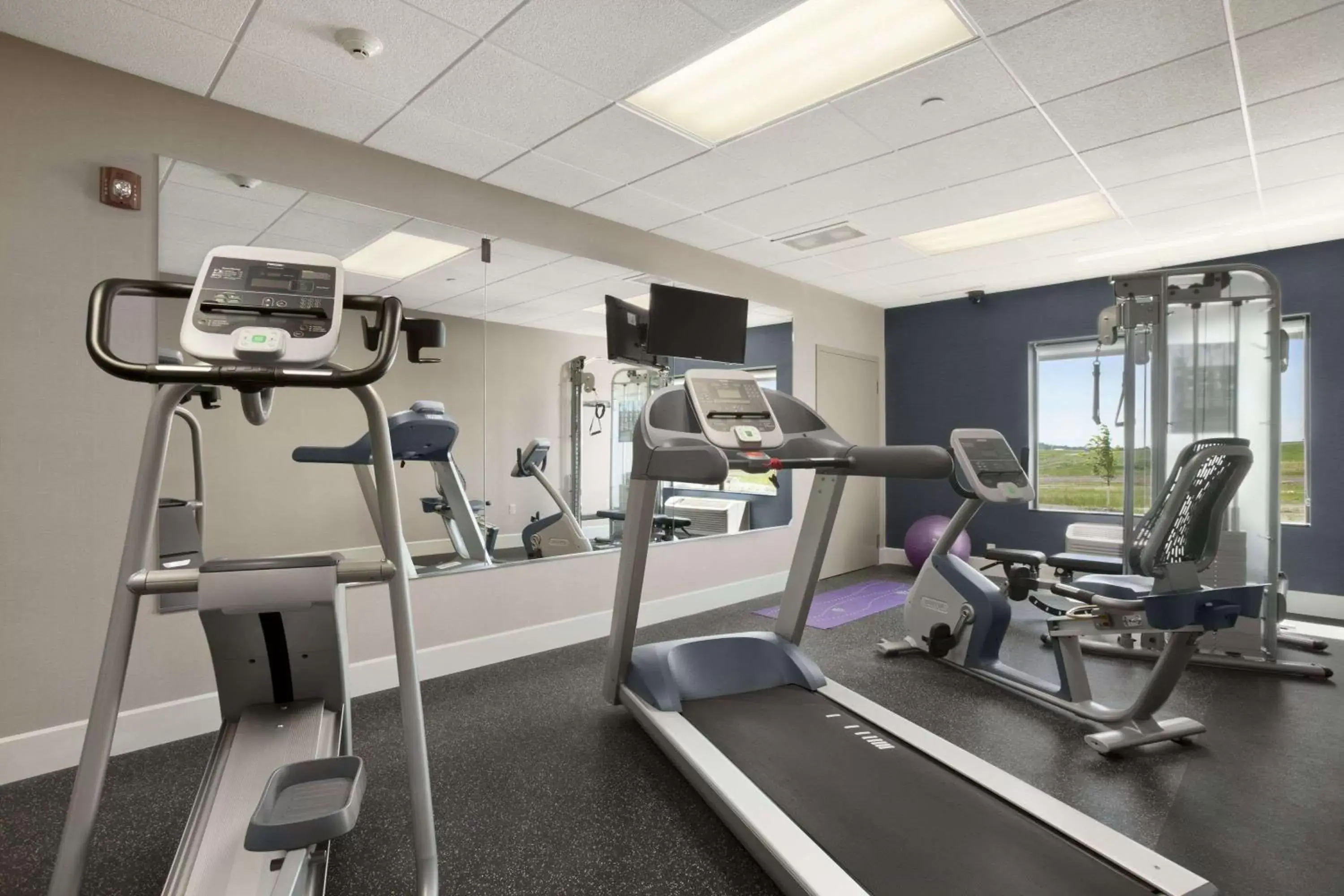 Fitness centre/facilities, Fitness Center/Facilities in Wingate by Wyndham - Bismarck