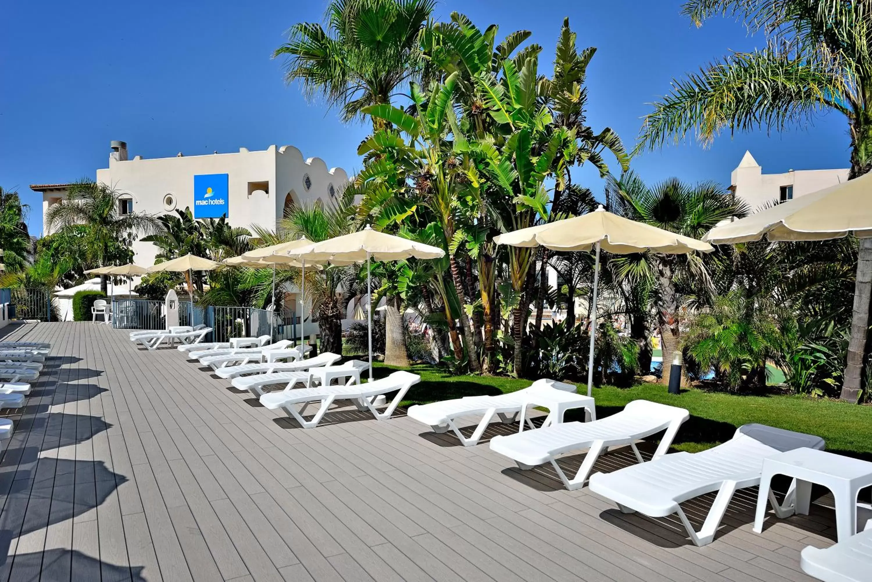 Swimming pool, Patio/Outdoor Area in Mac Puerto Marina Benalmádena