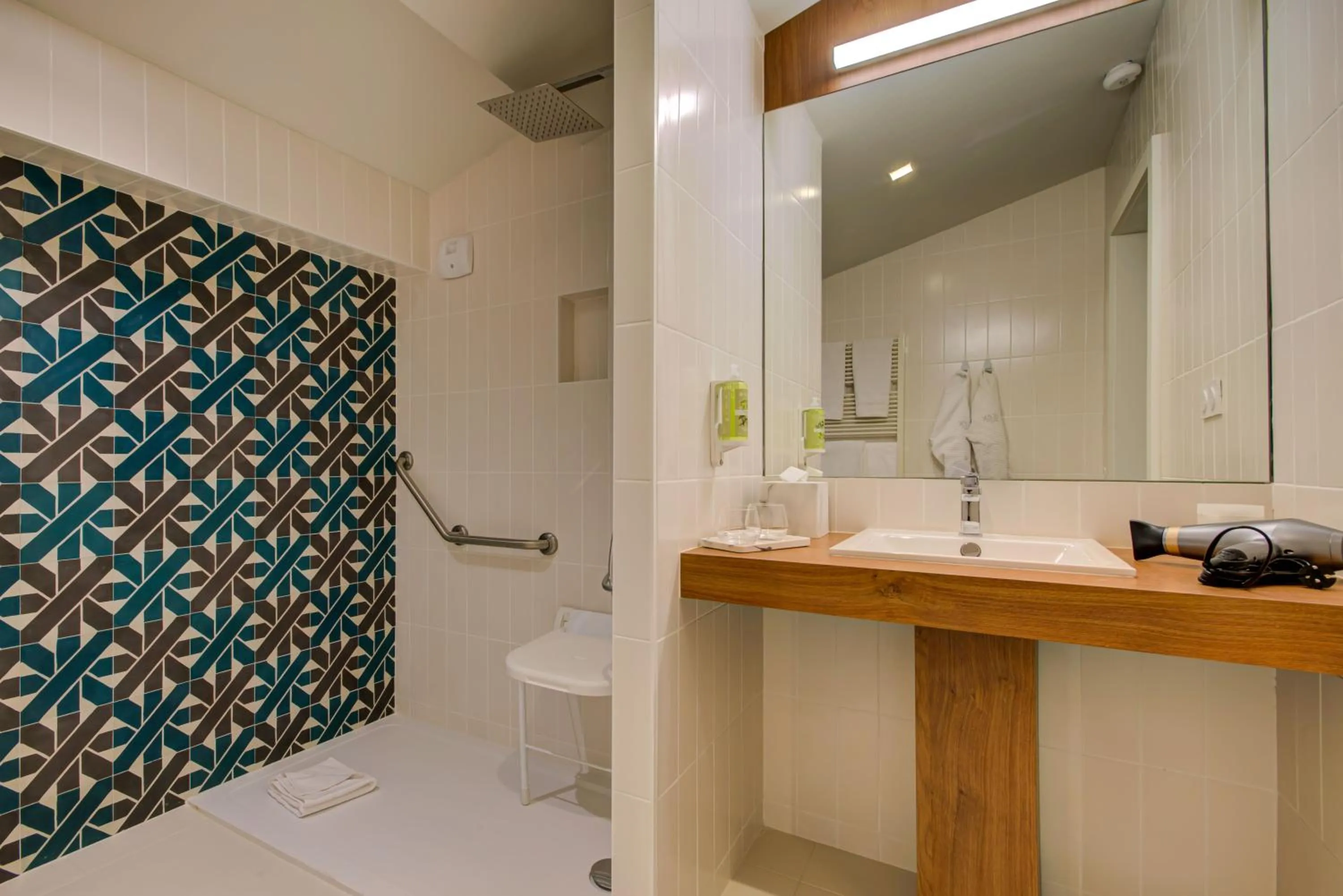 Bathroom in Alex Hotel & Spa