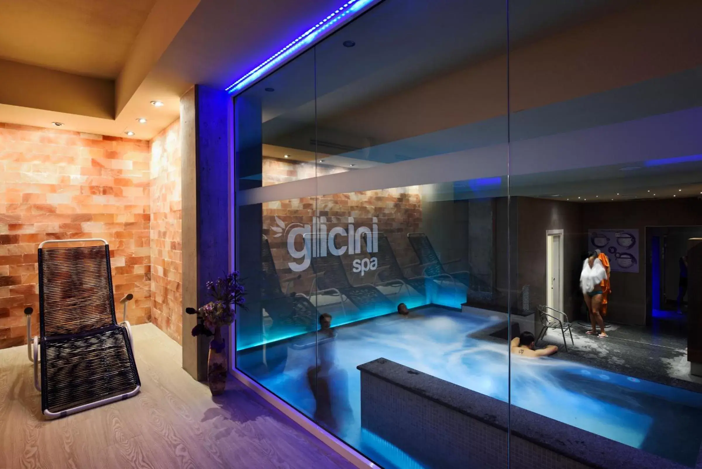 Spa and wellness centre/facilities in Hotel Villa Glicini