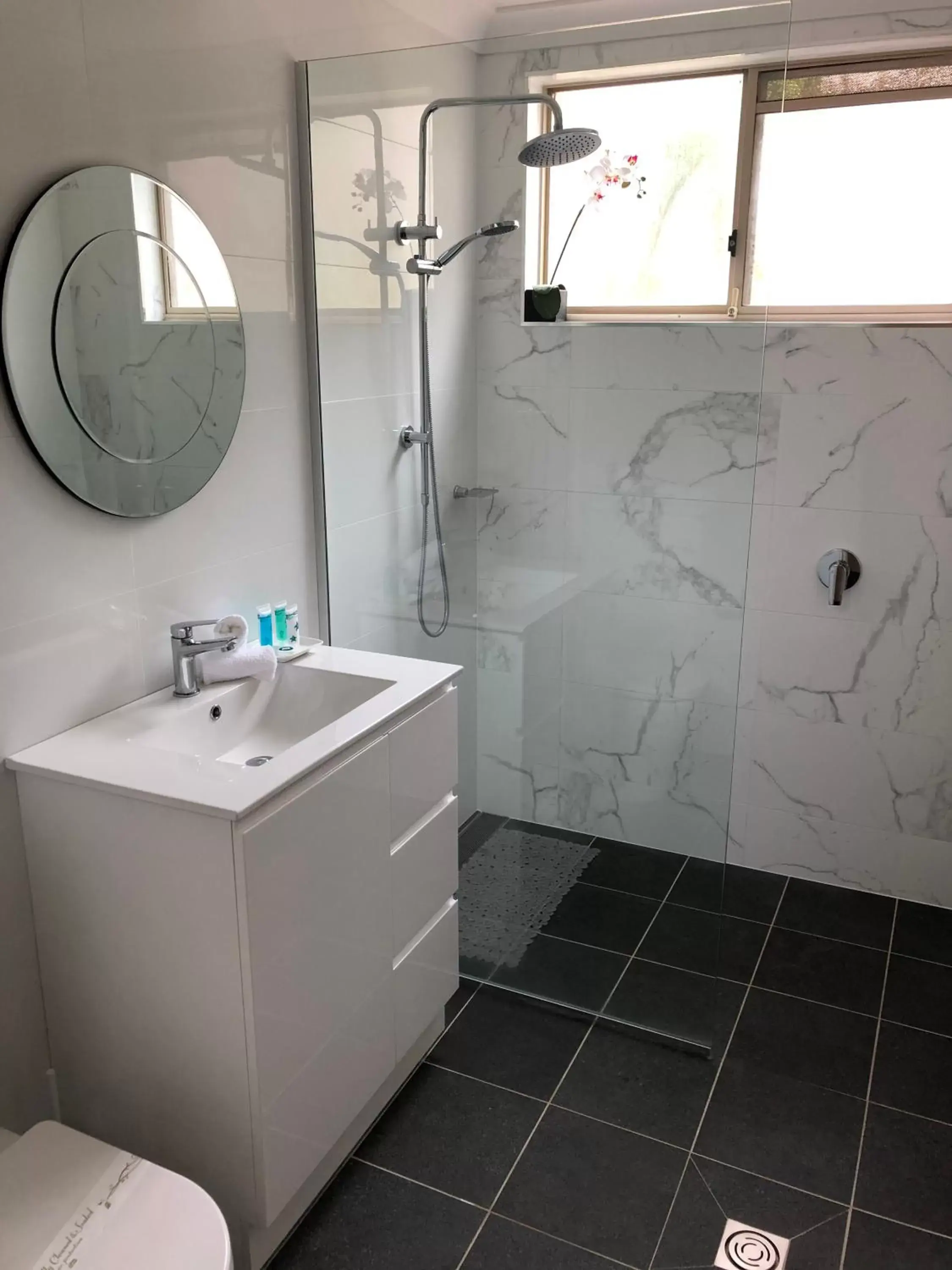 Bathroom in Beaches Serviced Apartments