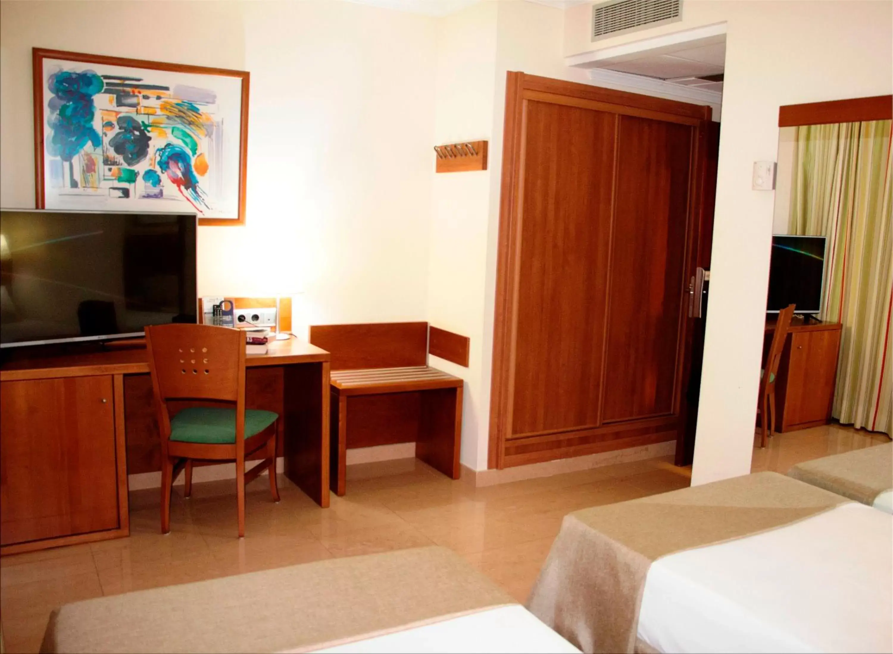 Photo of the whole room, TV/Entertainment Center in Hotel Diamar
