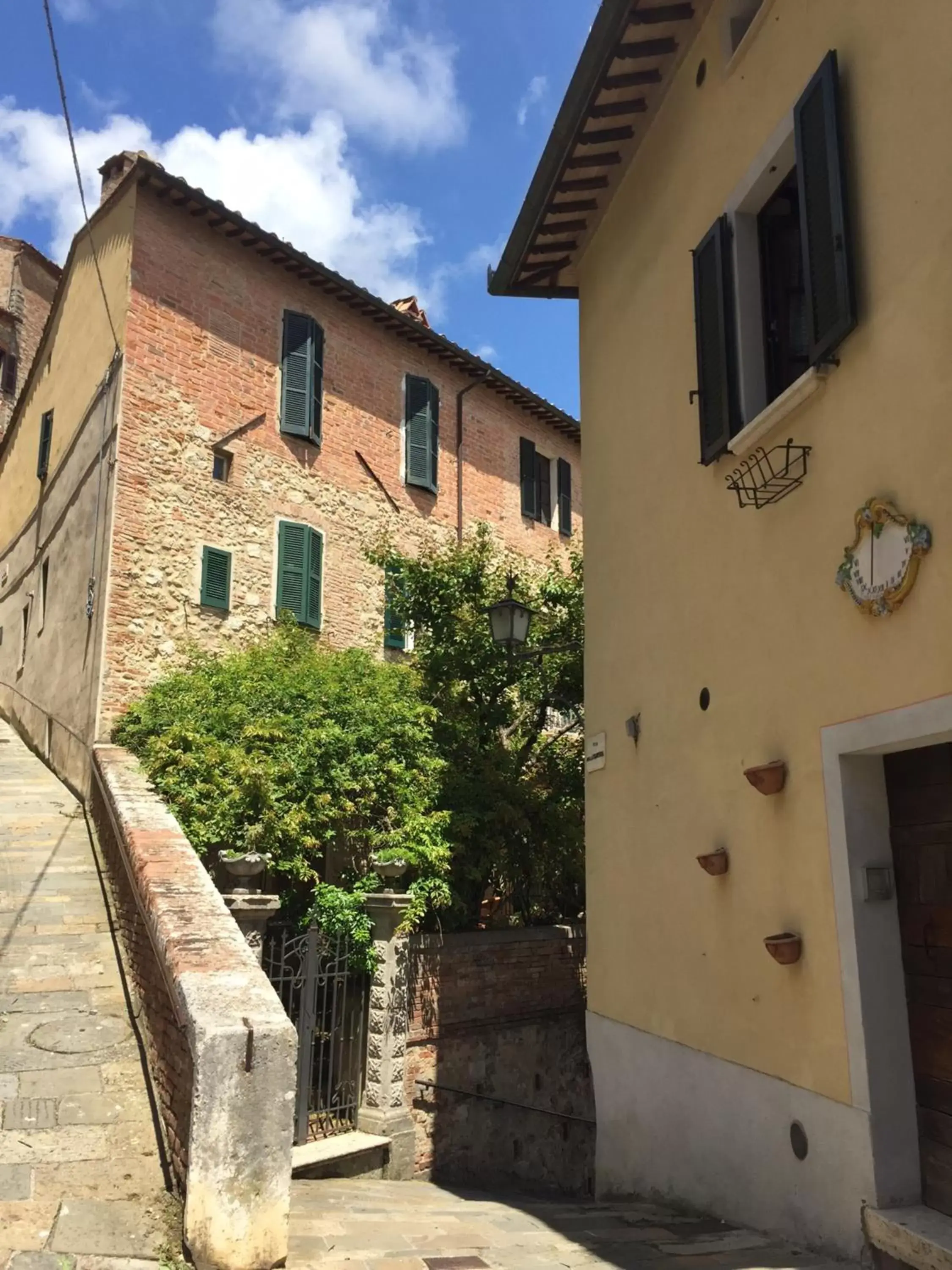 Neighbourhood, Property Building in La Locanda Di San Francesco