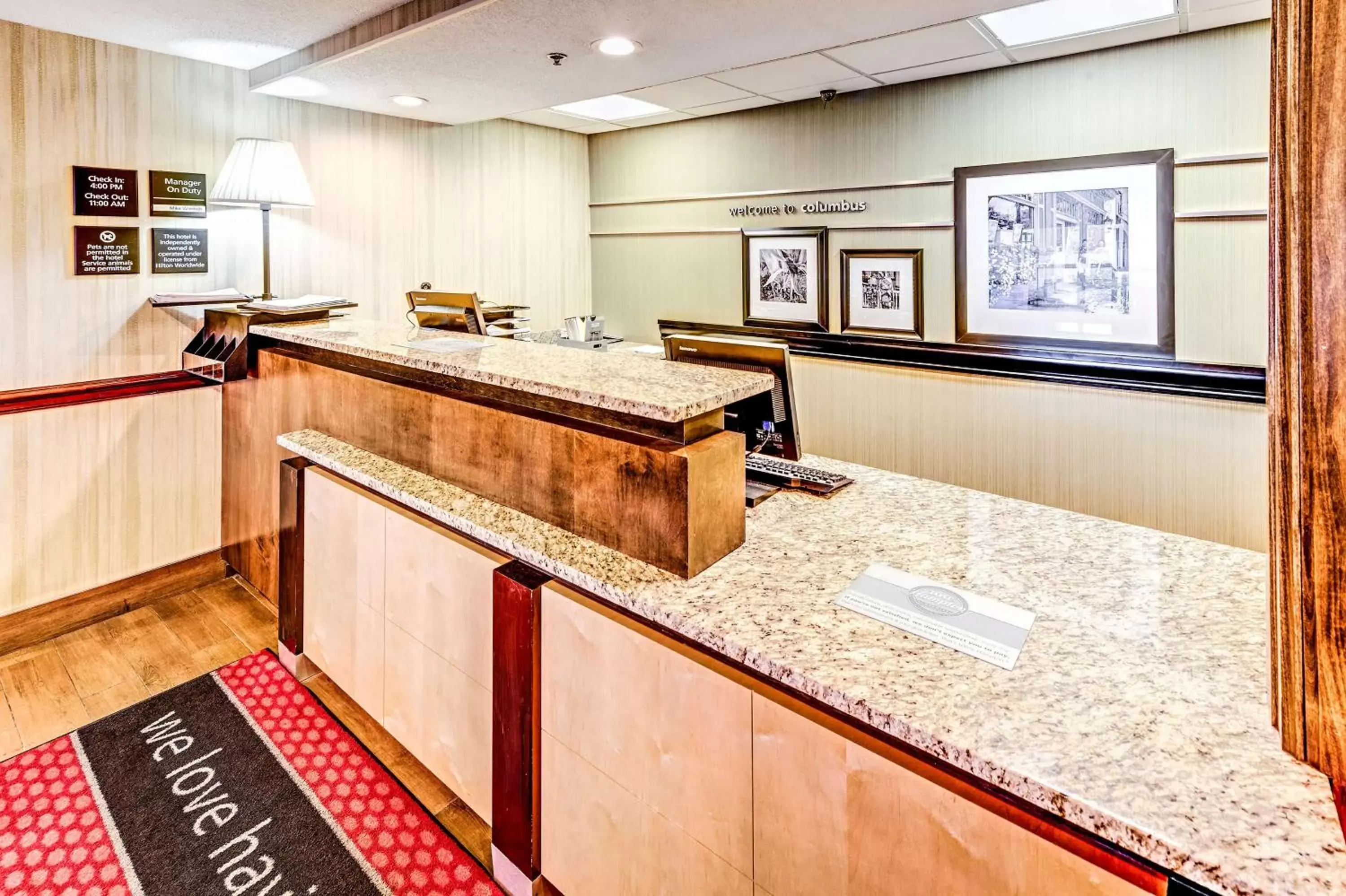 Lobby or reception, Kitchen/Kitchenette in Hampton Inn Columbus I-70E/Hamilton Road