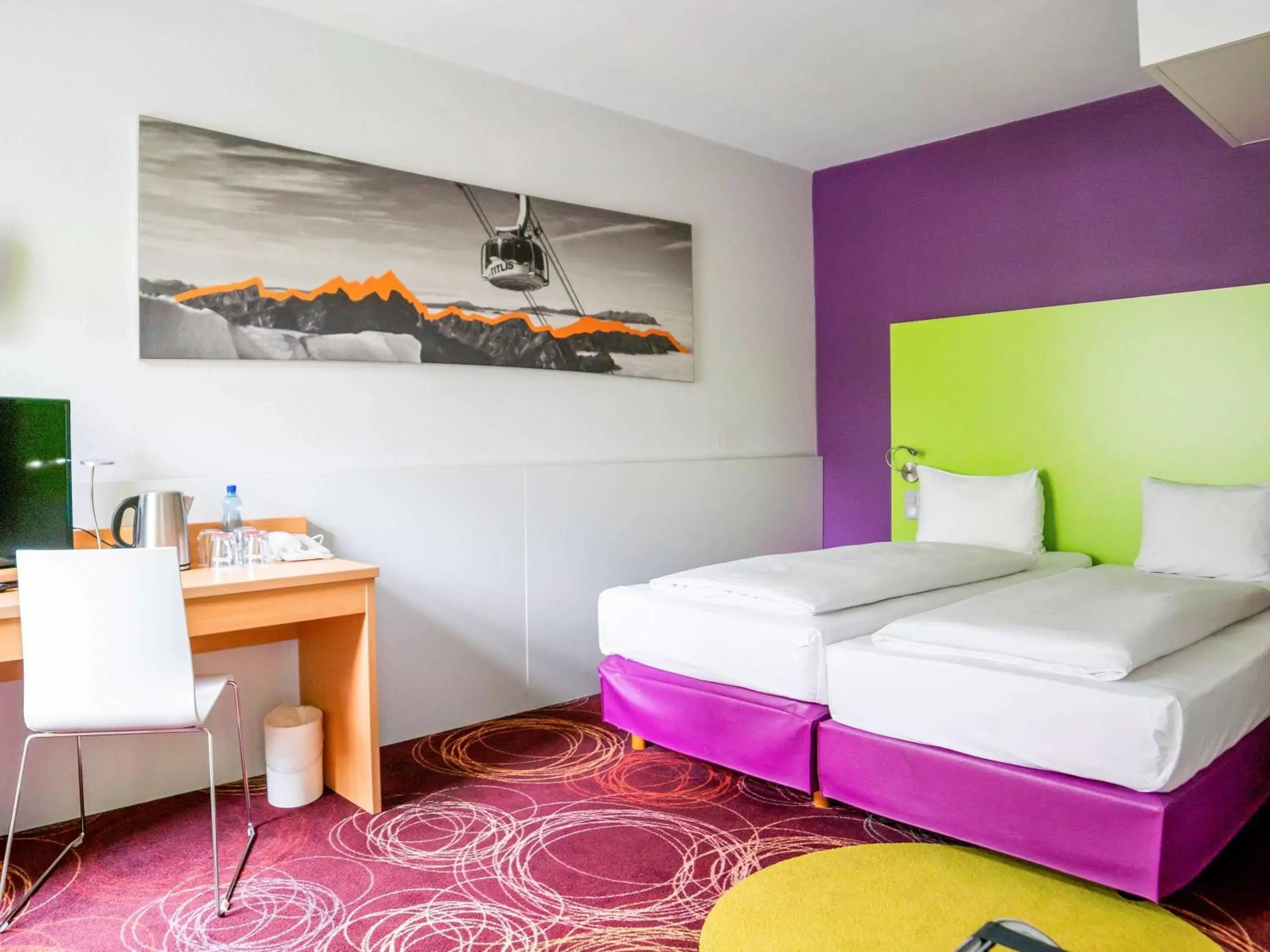 Photo of the whole room, Bed in ibis Styles Luzern