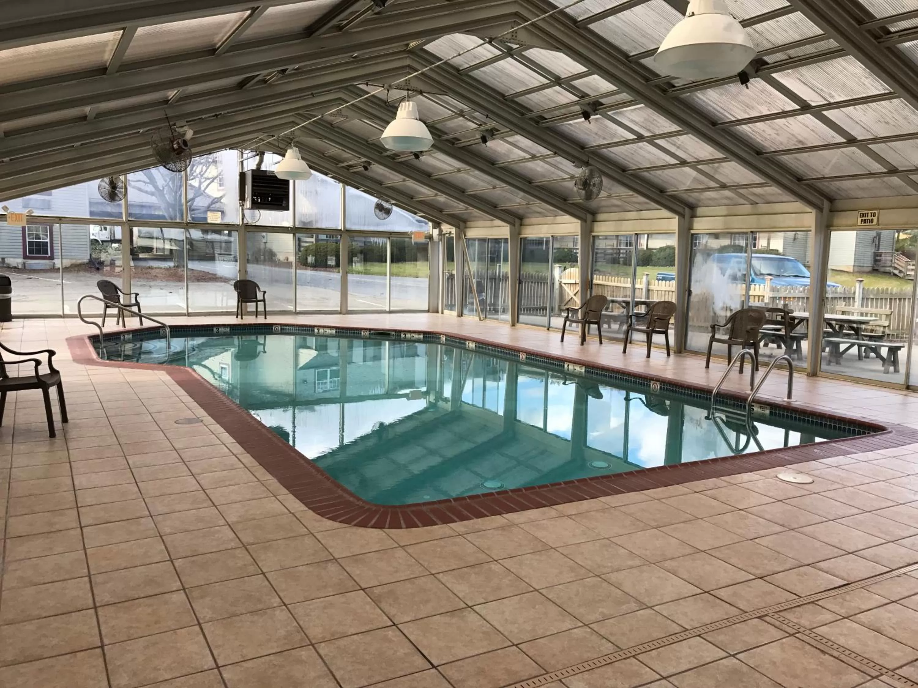 Swimming pool in The Country Inn of Lancaster