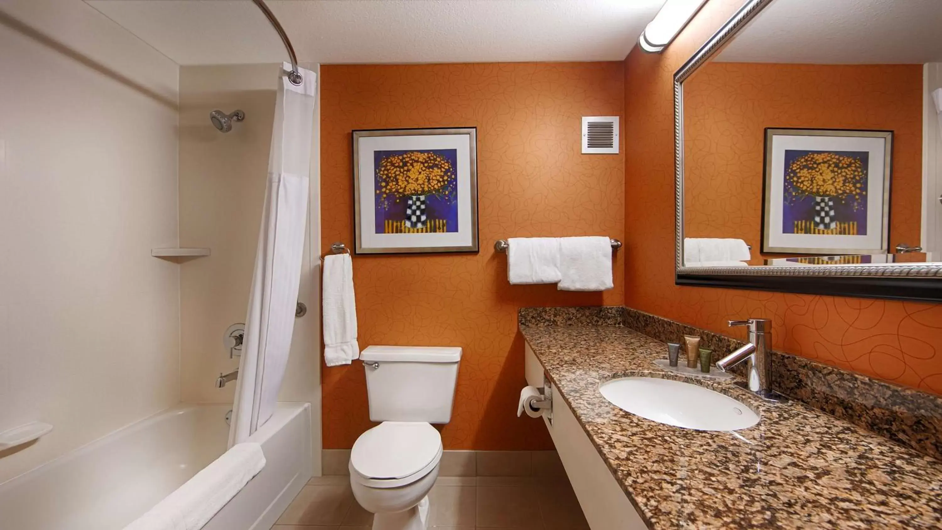 Shower, Bathroom in Best Western Plus Fresno Airport Hotel