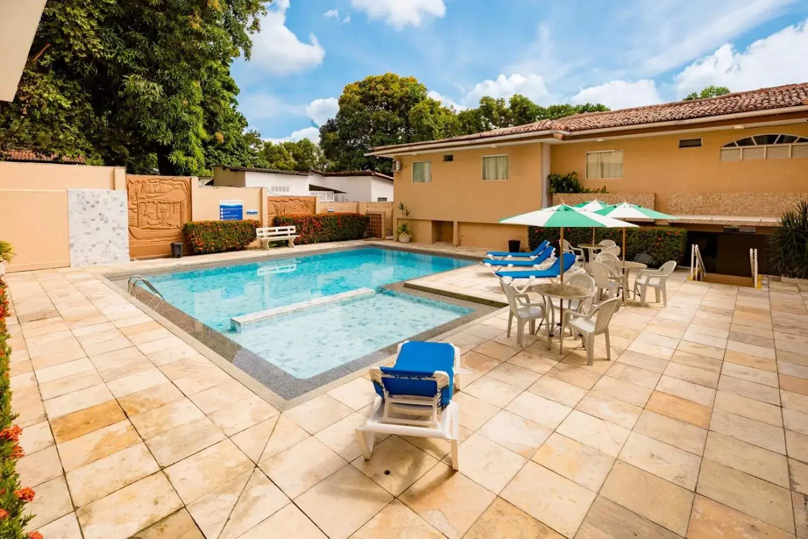 Swimming pool in El Aram Ponta Negra Swimming pool in El Aram Ponta Negra