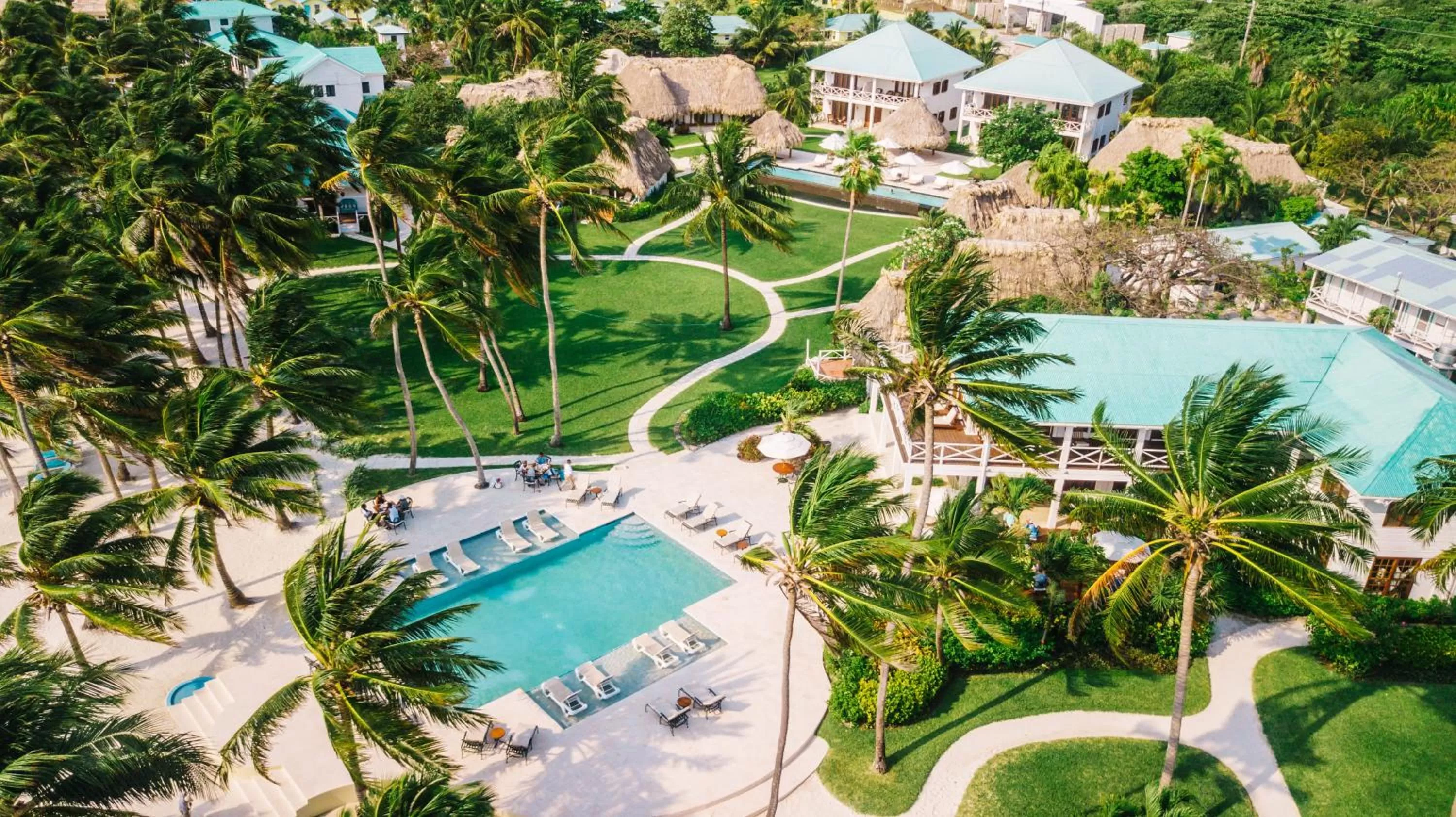 Patio in Victoria House Resort & Spa