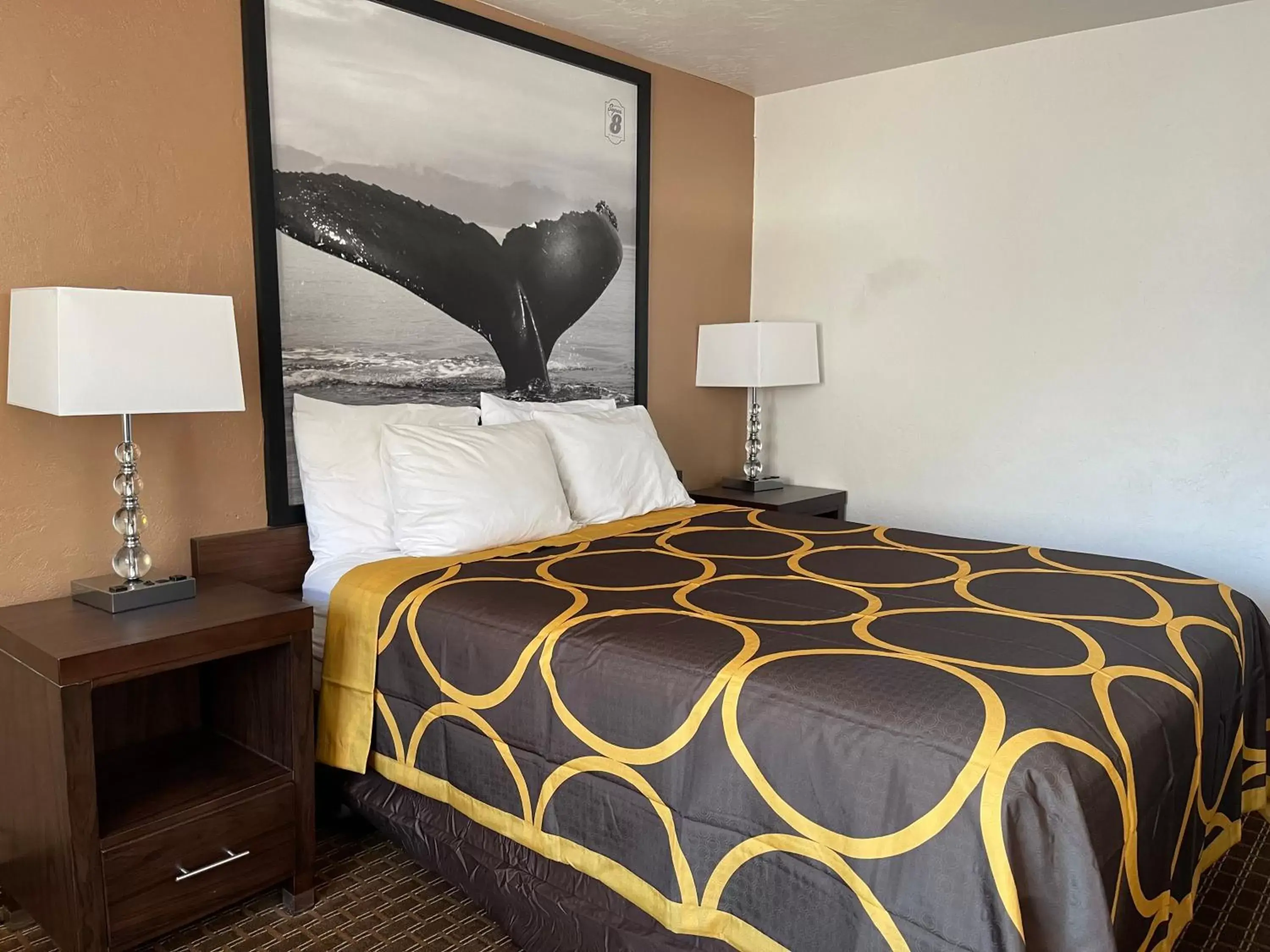 Bed in Super 8 by Wyndham Ketchikan Bed in Super 8 by Wyndham Ketchikan