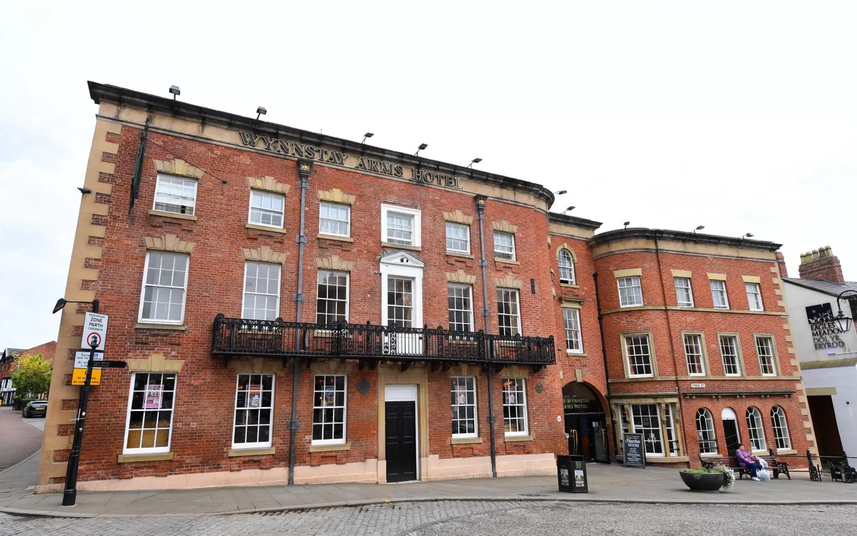 Property building in Wynnstay Arms, Wrexham by Marston's Inns