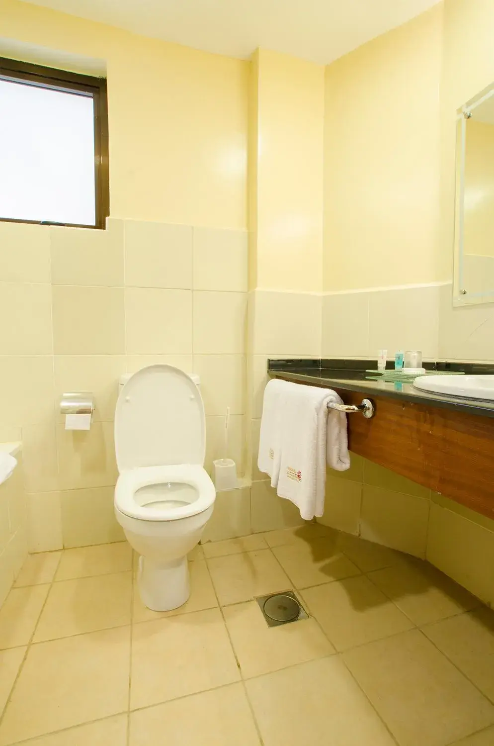 Bathroom in Waridi Paradise Hotel and Suites