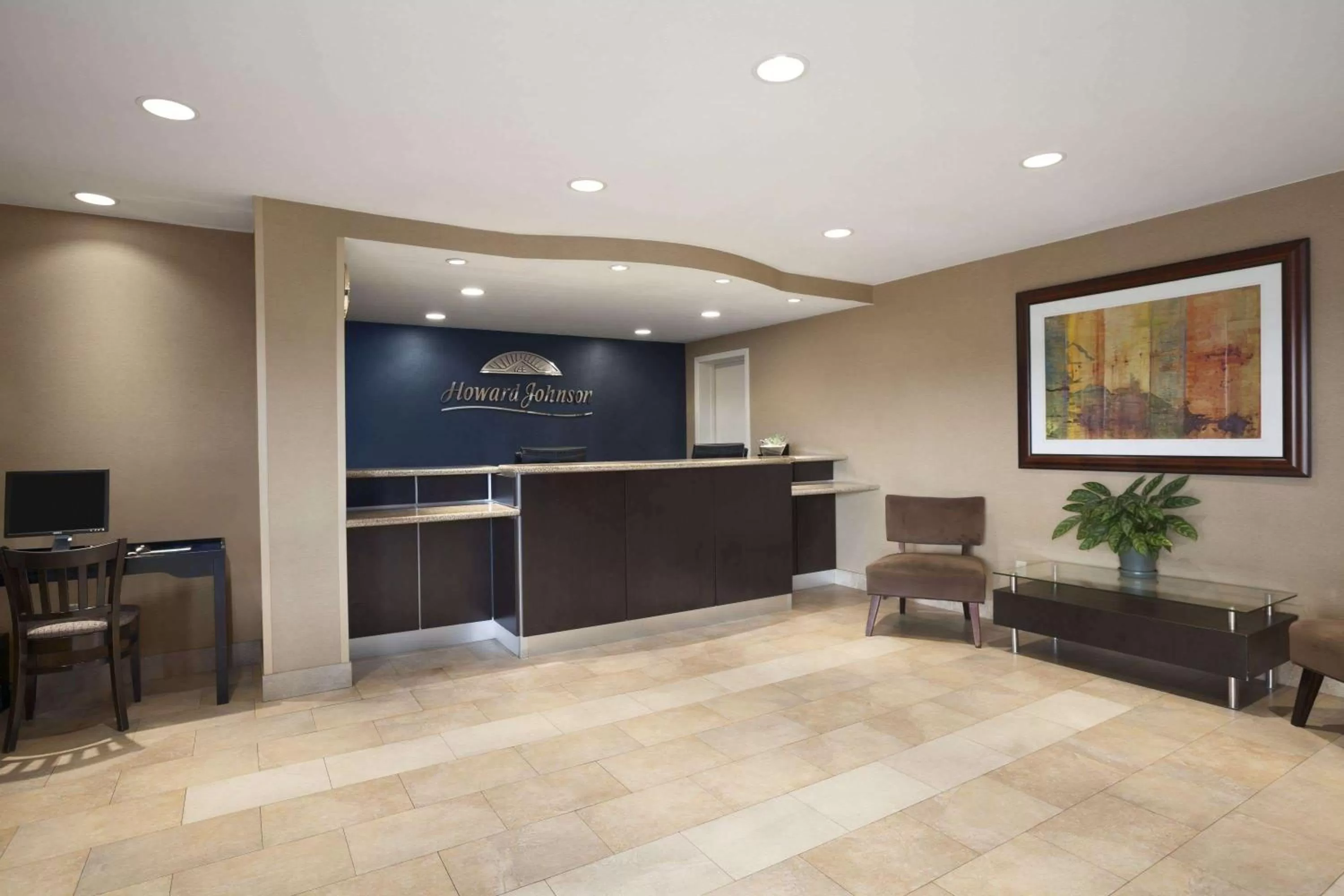 Lobby or reception in Howard Johnson by Wyndham San Diego Sea World