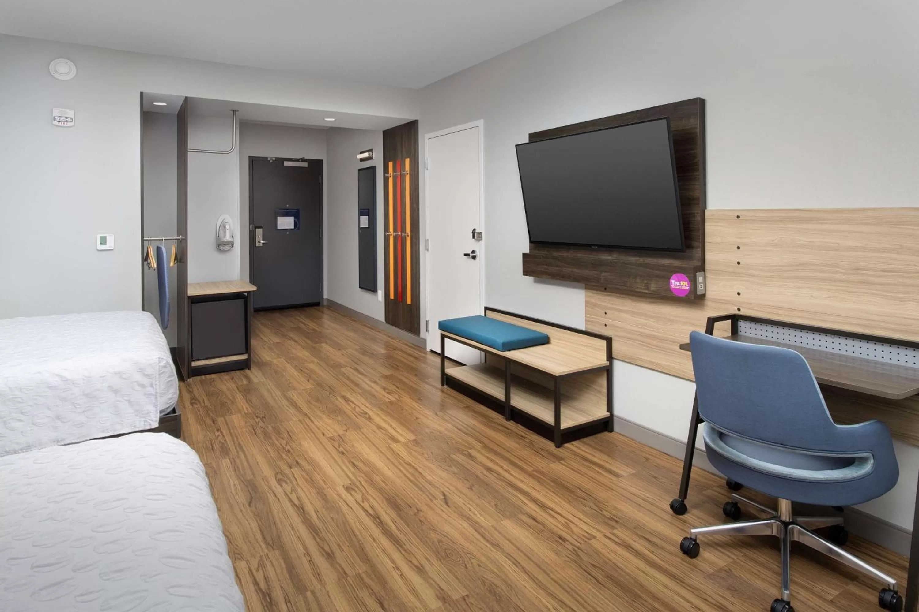 Bedroom, Bed in Tru By Hilton Charleston Ashley Phosphate, Sc