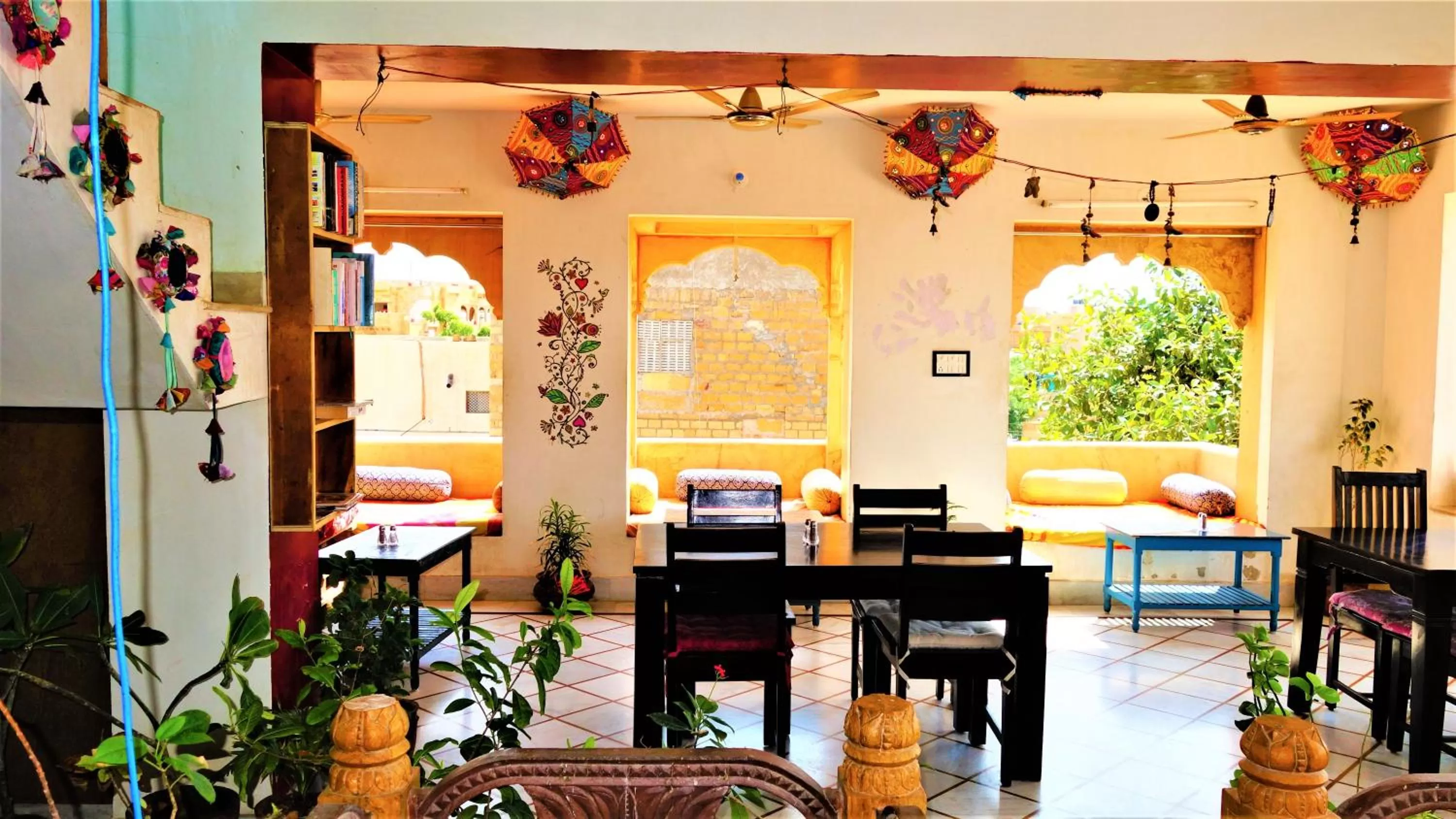 Restaurant/places to eat in The Wanderlust Guest House & Safari