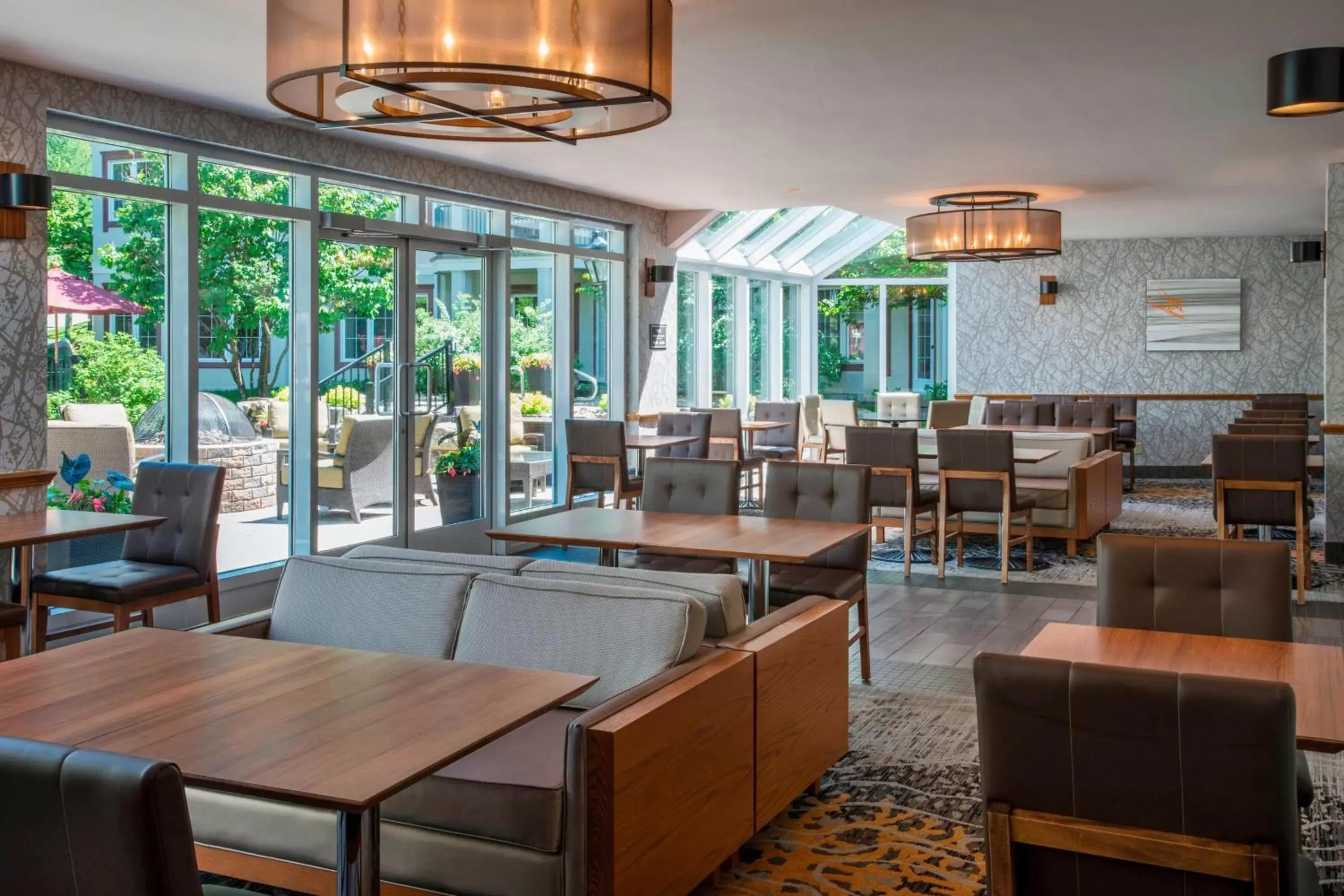 Breakfast, Restaurant/Places to Eat in Residence Inn by Marriott Mont Tremblant Manoir Labelle