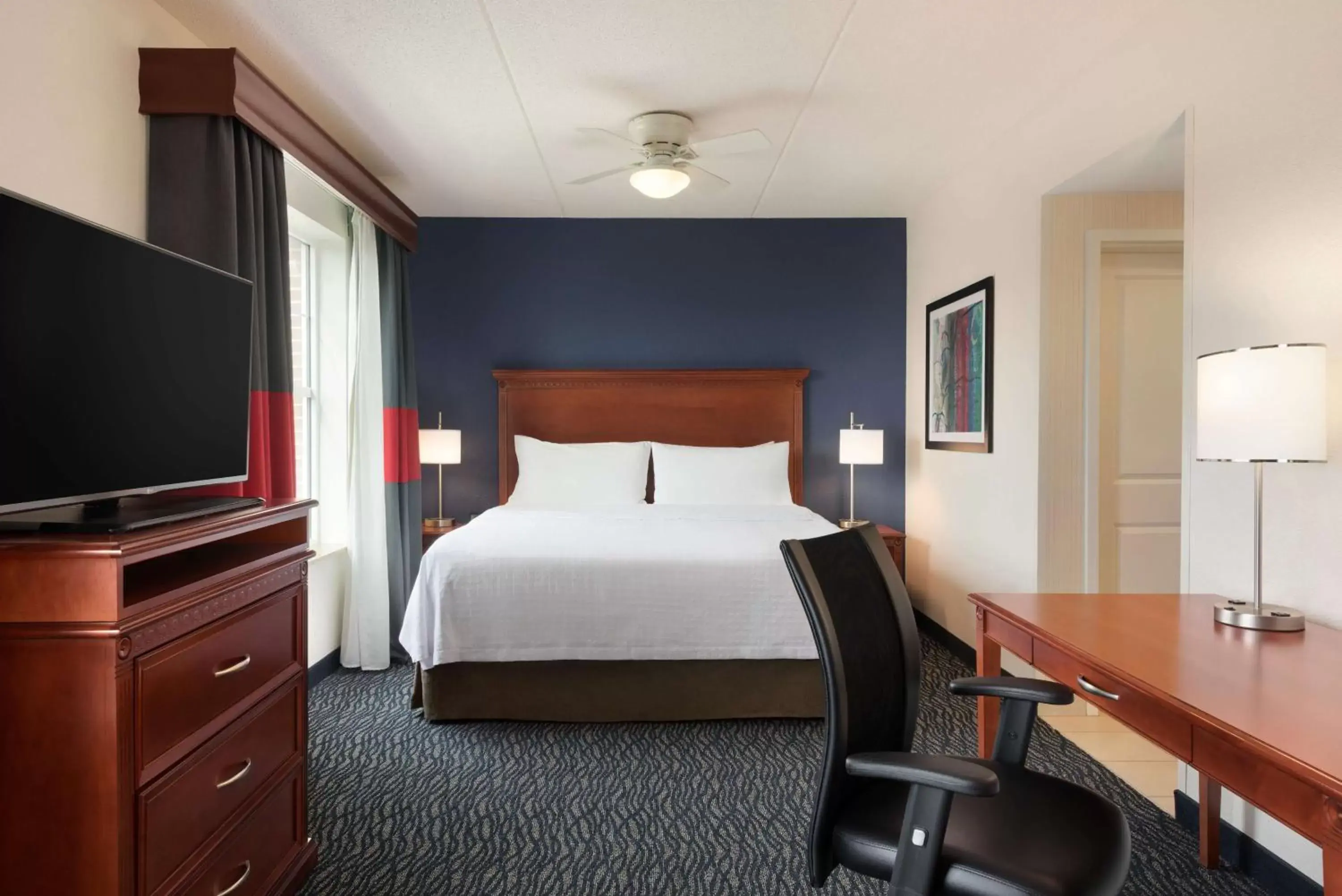 Photo of the whole room, Bed in Homewood Suites by Hilton Madison West