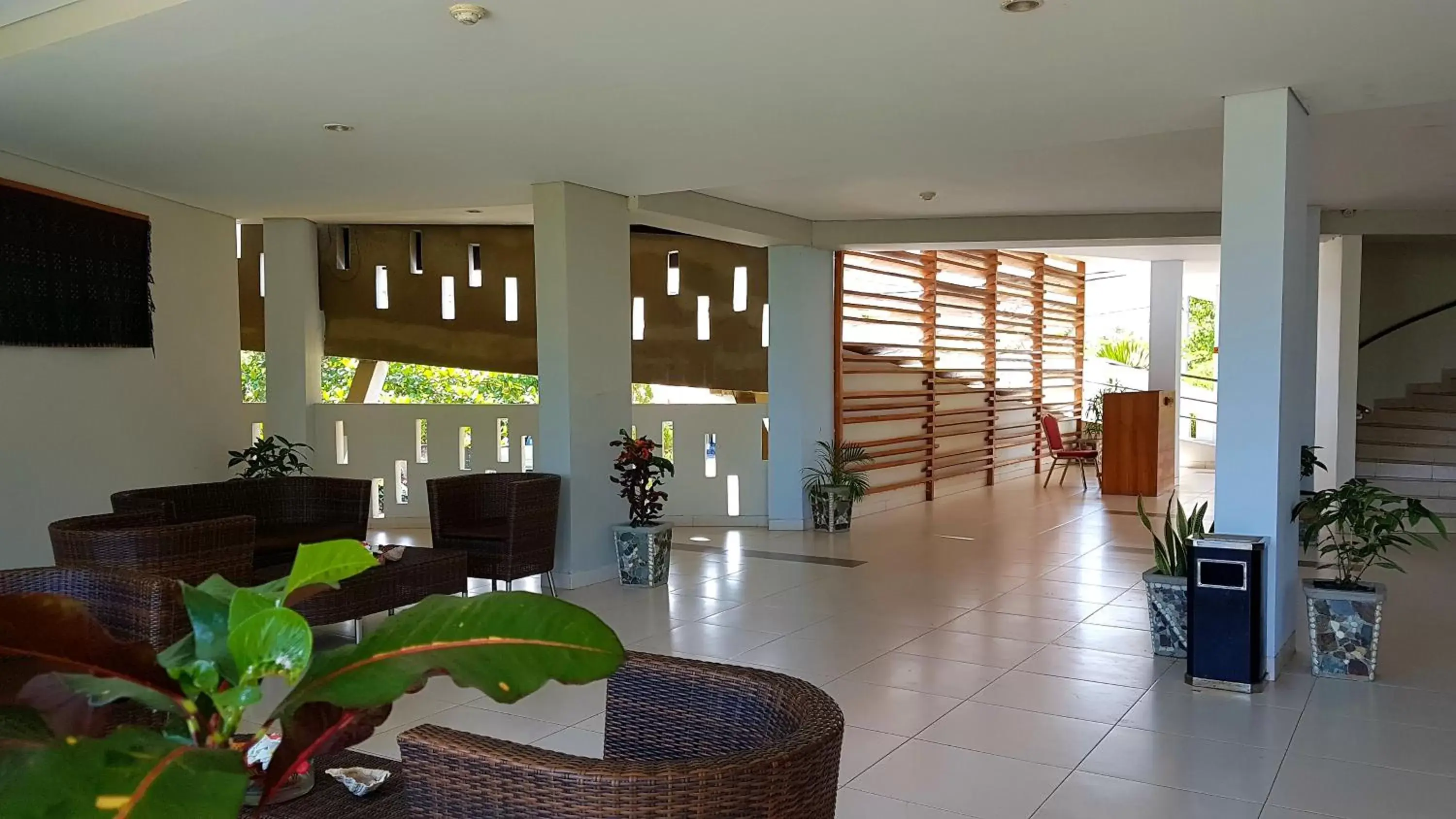 Seating area, Restaurant/Places to Eat in Luwansa Beach Hotel