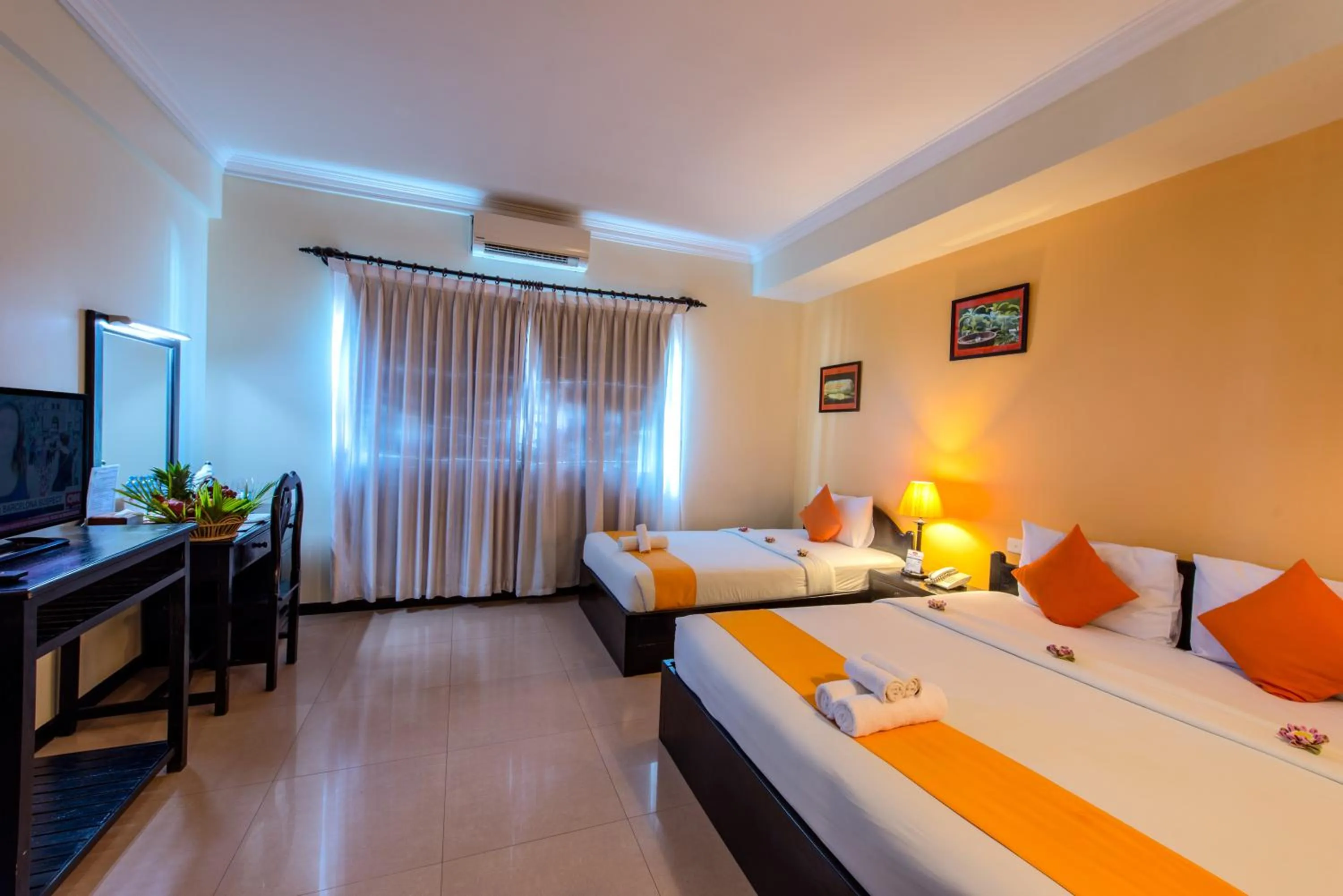 Photo of the whole room, Bed in JK Resident