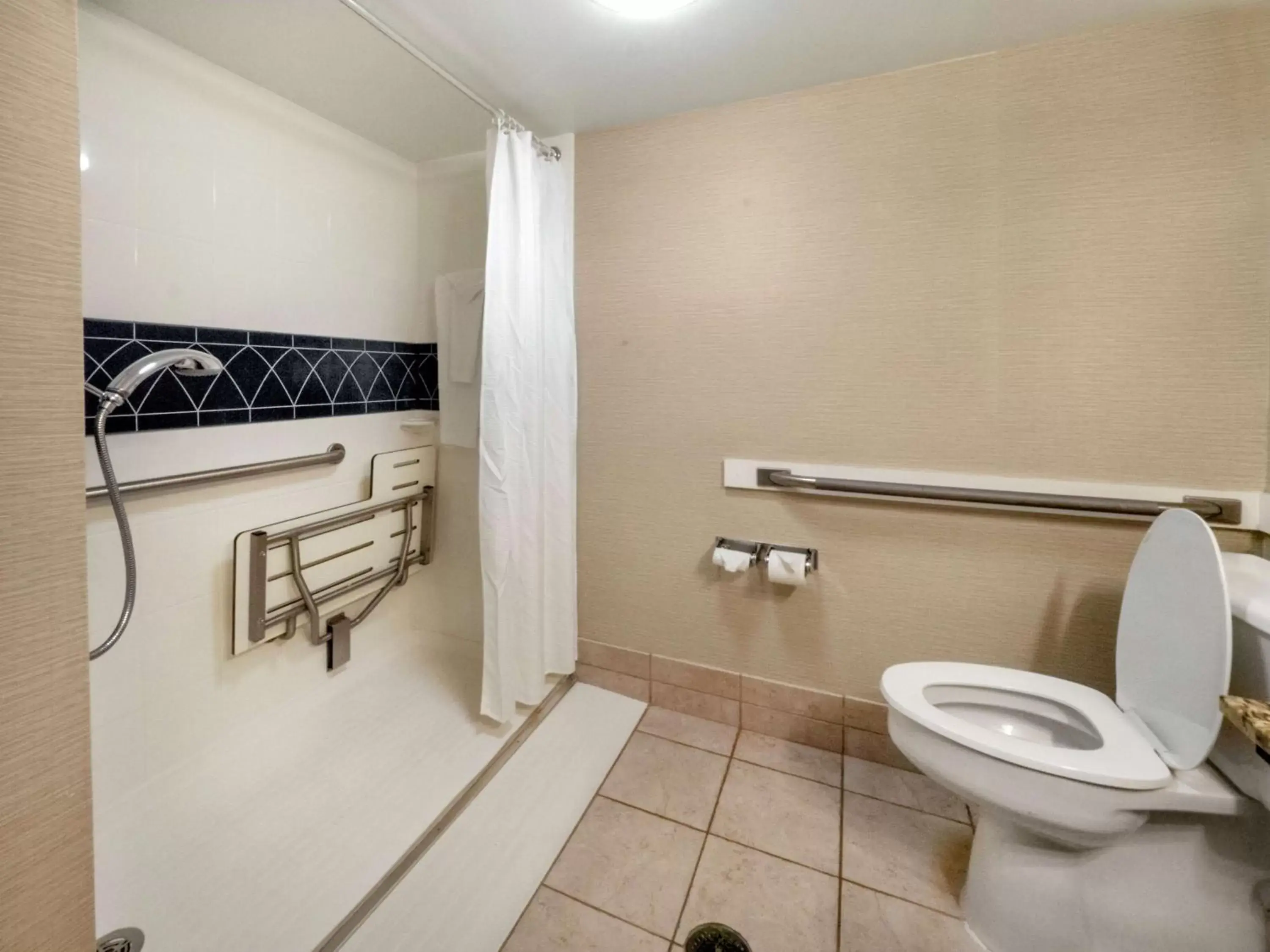 Bathroom in DoubleTree by Hilton Buffalo-Amherst