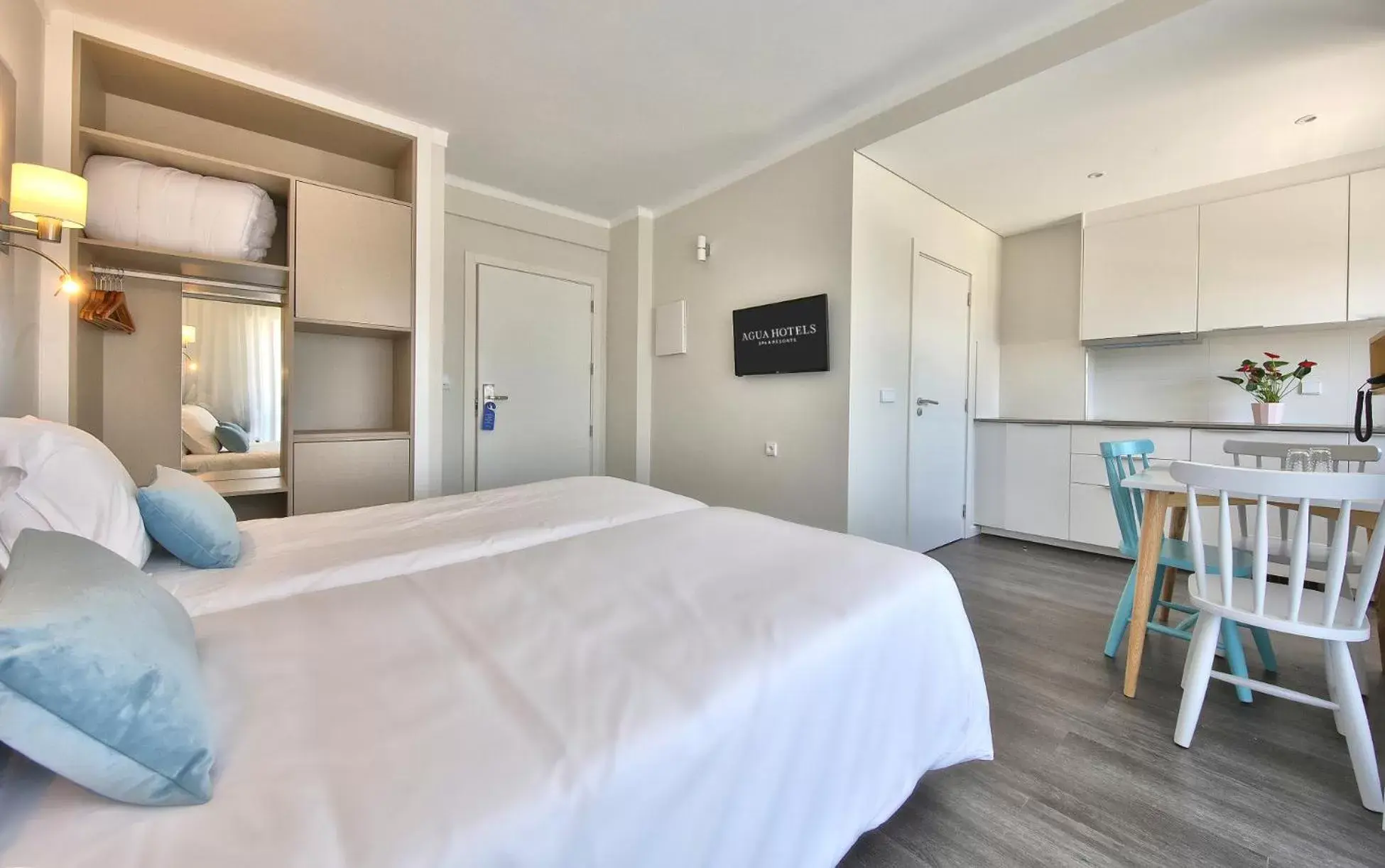 TV and multimedia, Bed in Agua Hotels Alvor Jardim