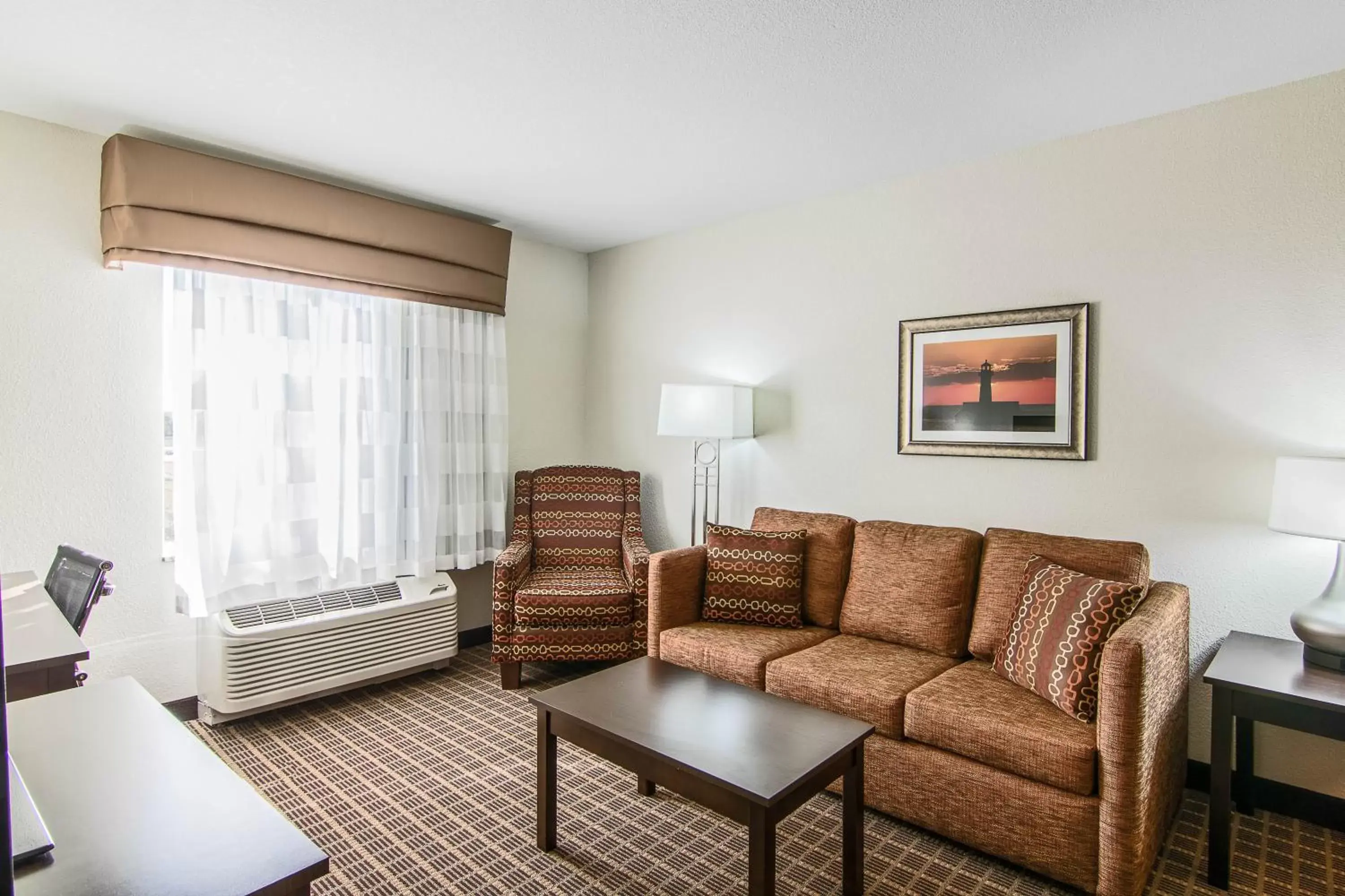 Living room, Seating Area in Sleep Inn & Suites West-Near Medical Center