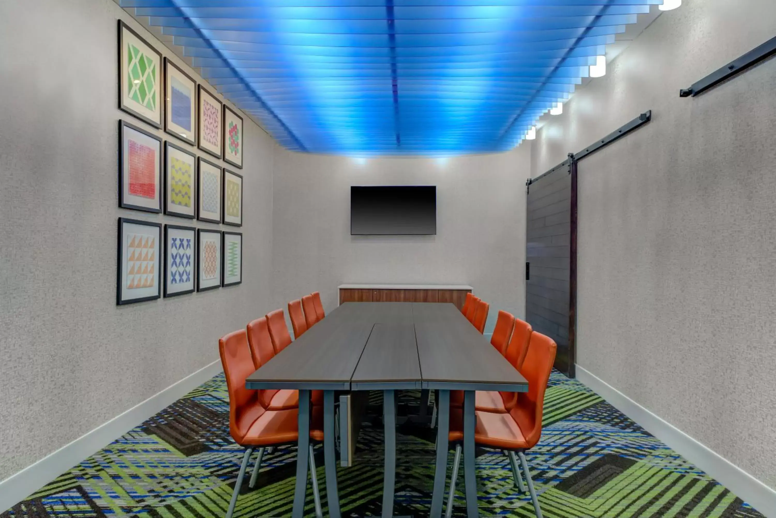 Meeting/conference room in Holiday Inn Express & Suites - King George - Dahlgren, an IHG Hotel