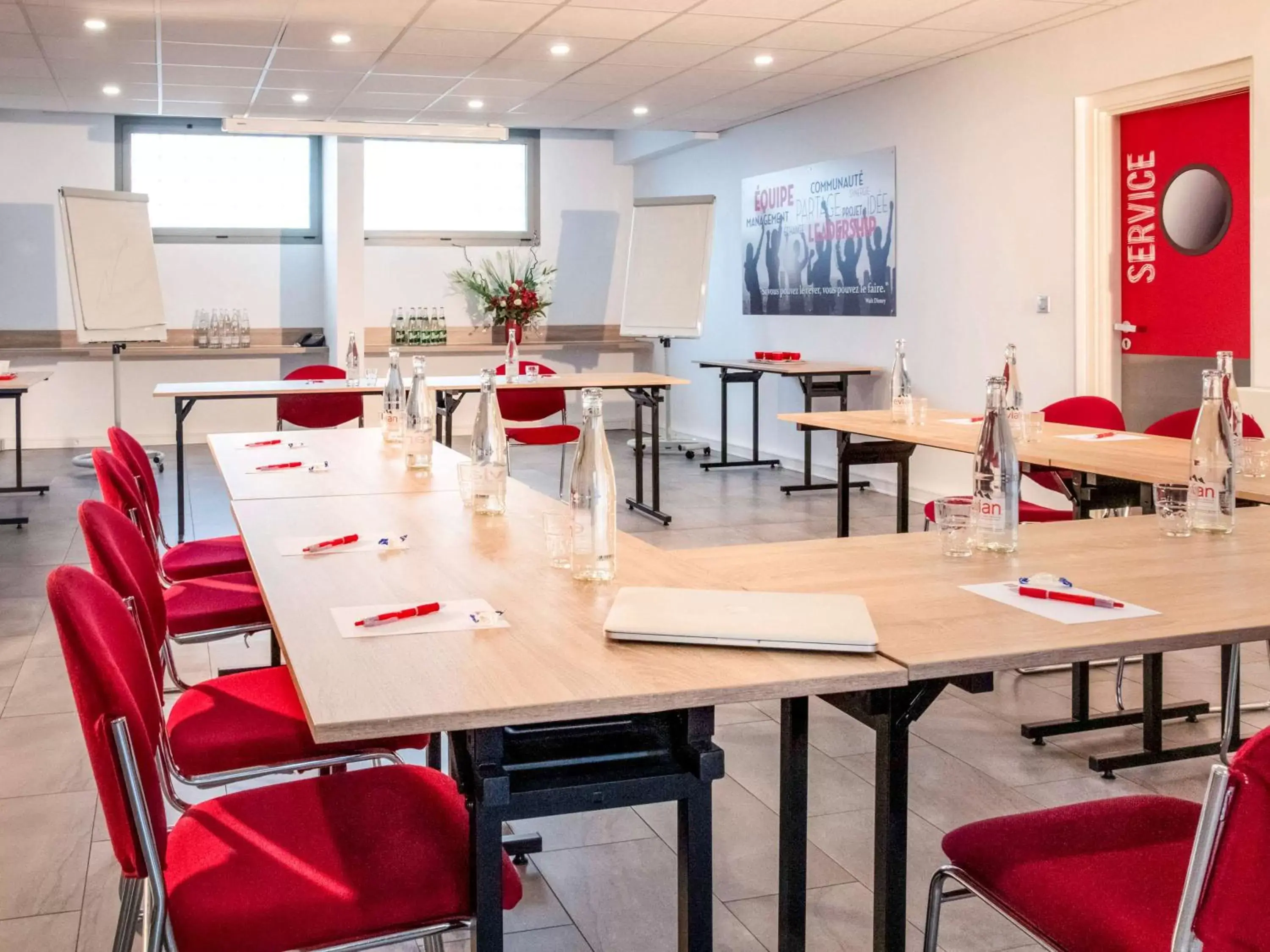 Meeting/conference room in IBIS Cannes Mouans Sartoux Piscine parking gratuit