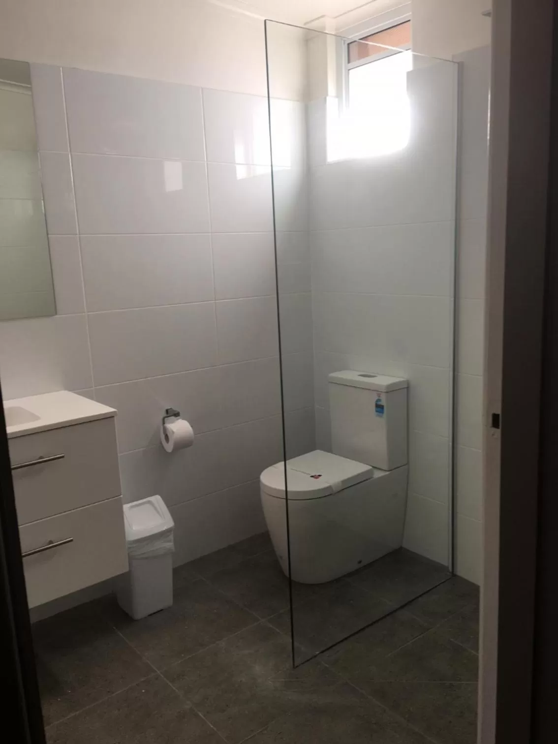 Bathroom in Argosy Motor Inn