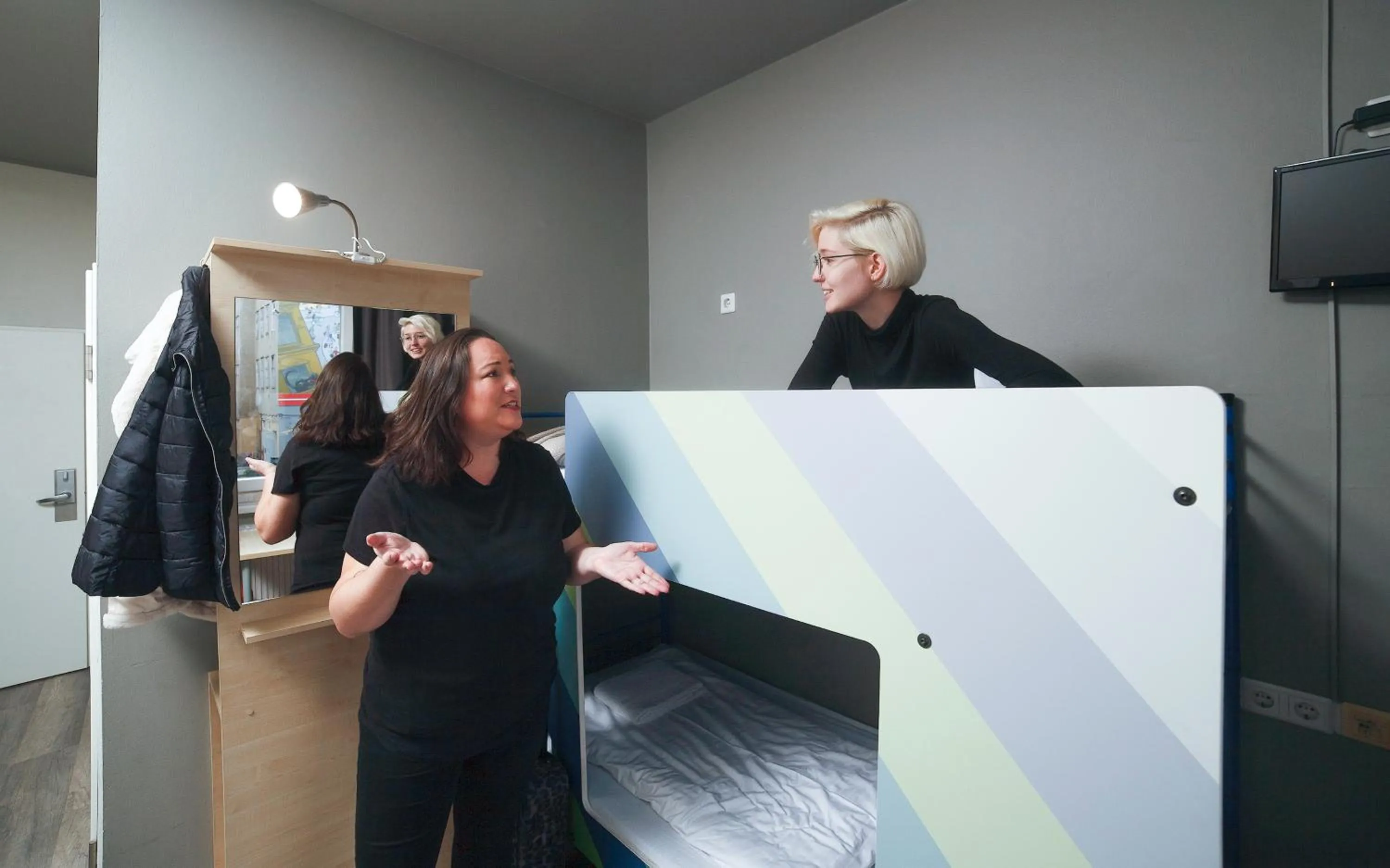 group of guests in a&o Wien Stadthalle