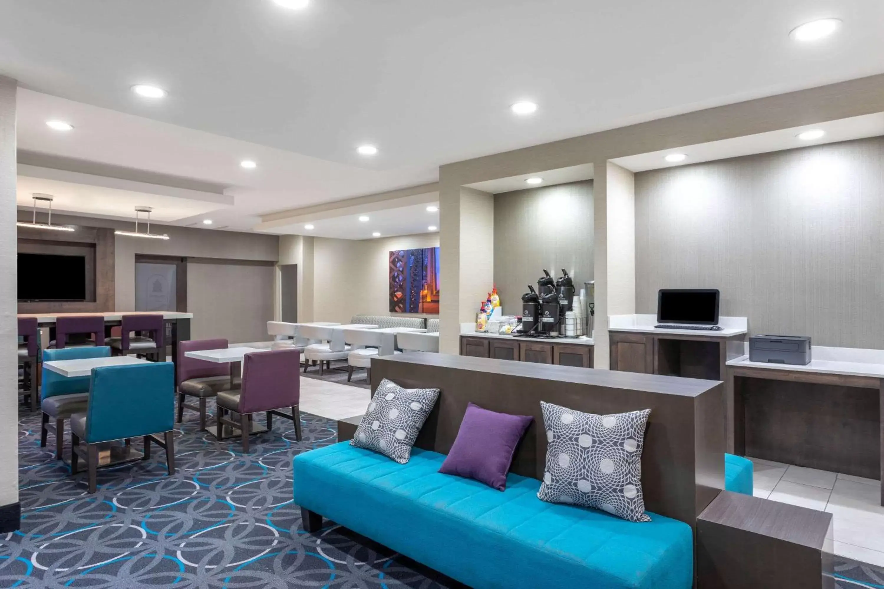 Lobby or reception in La Quinta by Wyndham Hopkinsville