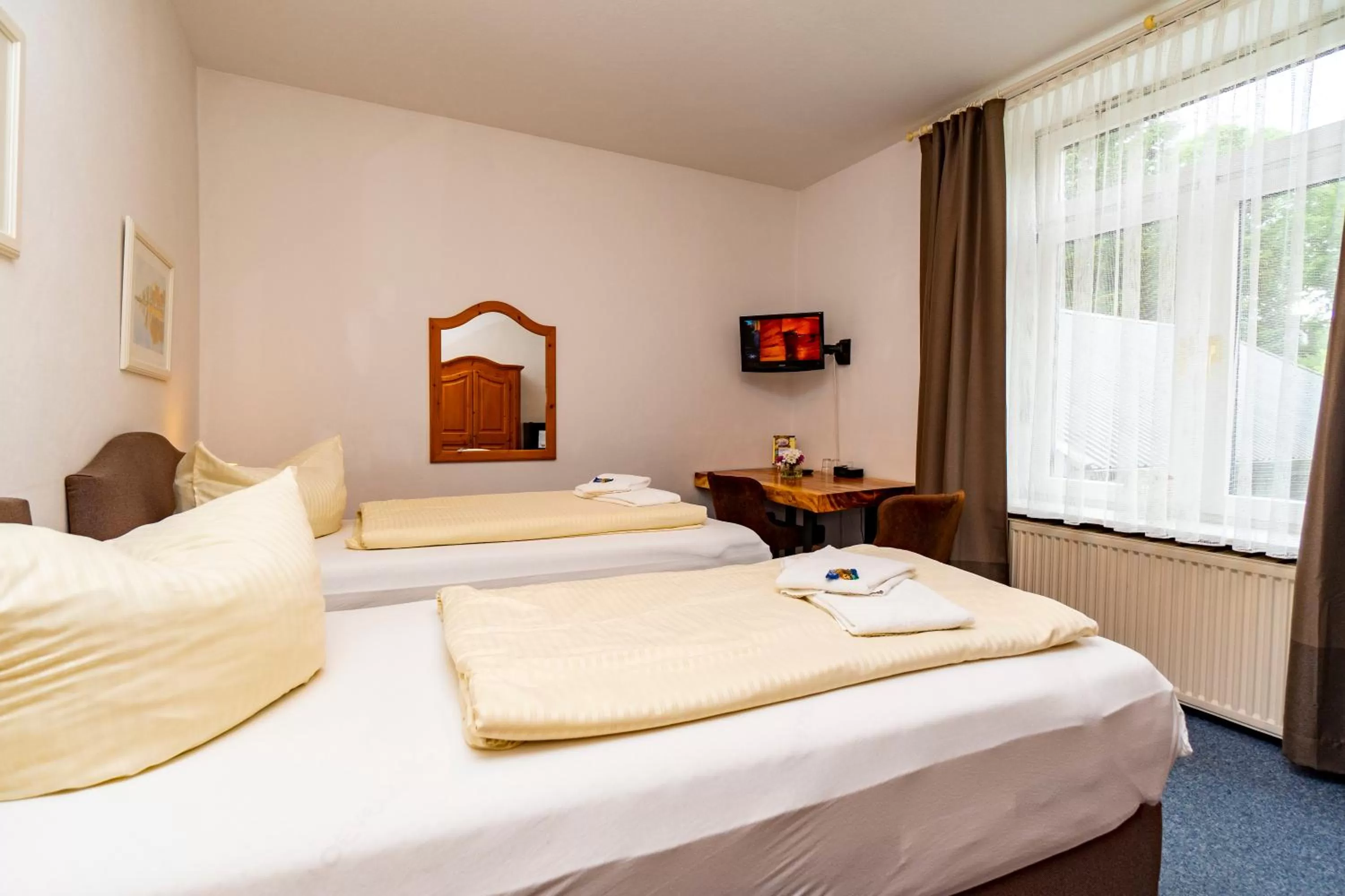 Bed in Hotel Holsteinische Schweiz am Dieksee