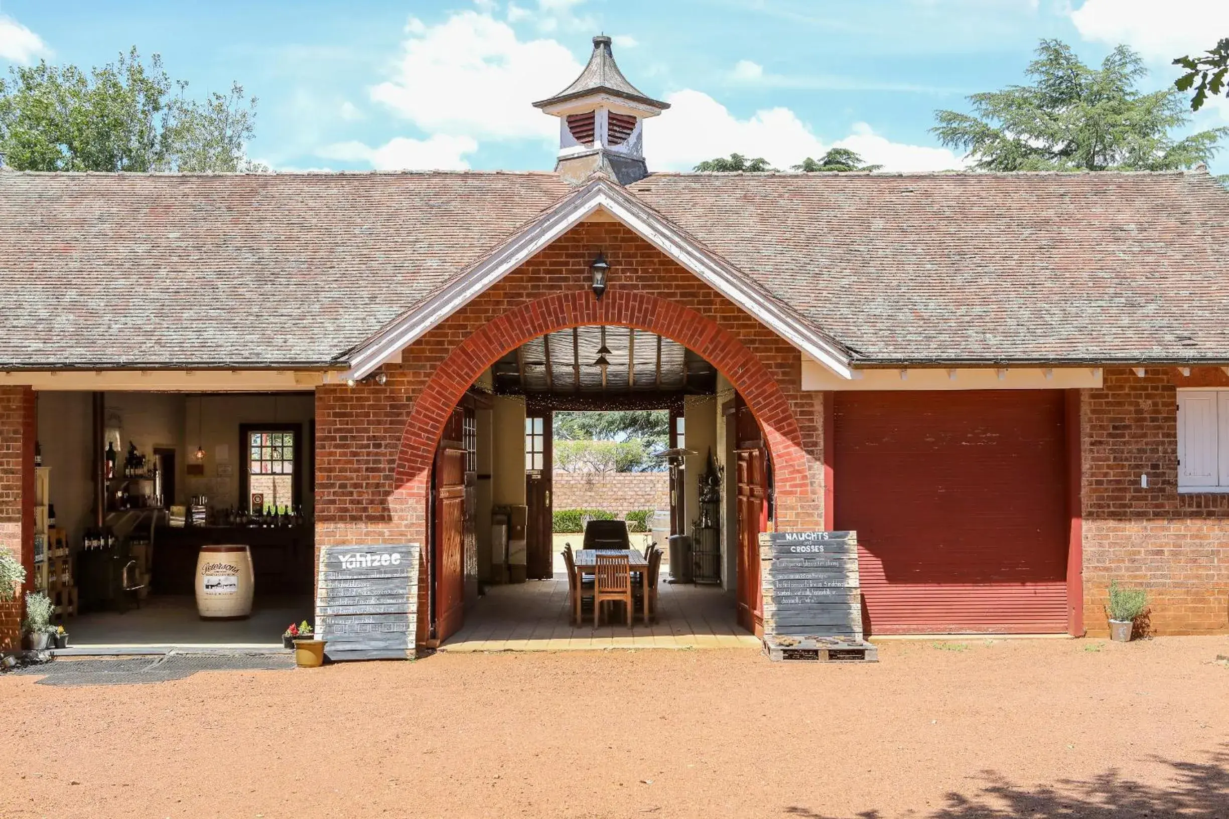 Lunch in Petersons Armidale Winery and Guesthouse