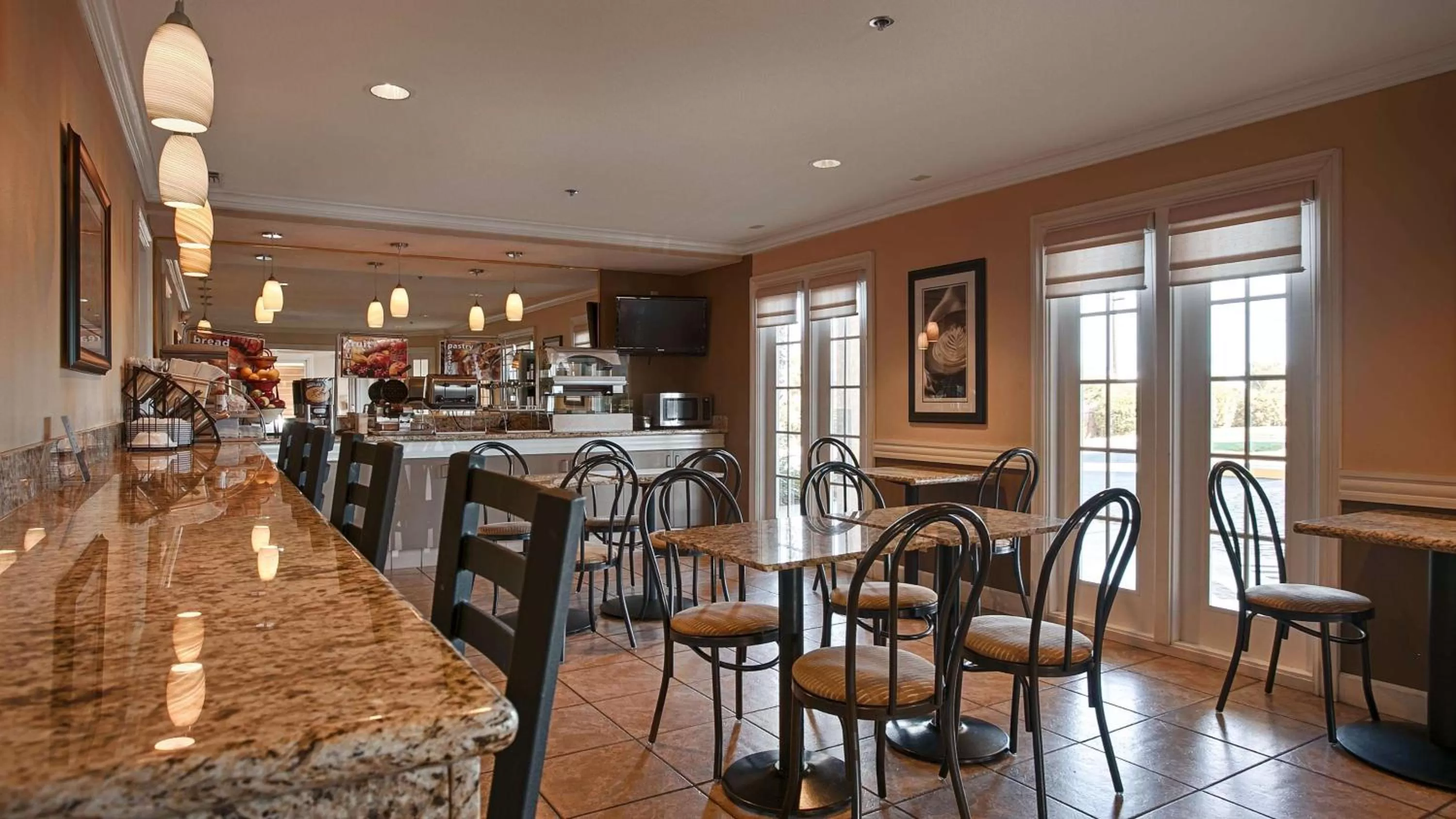 Restaurant/places to eat in Best Western Yuba City Inn