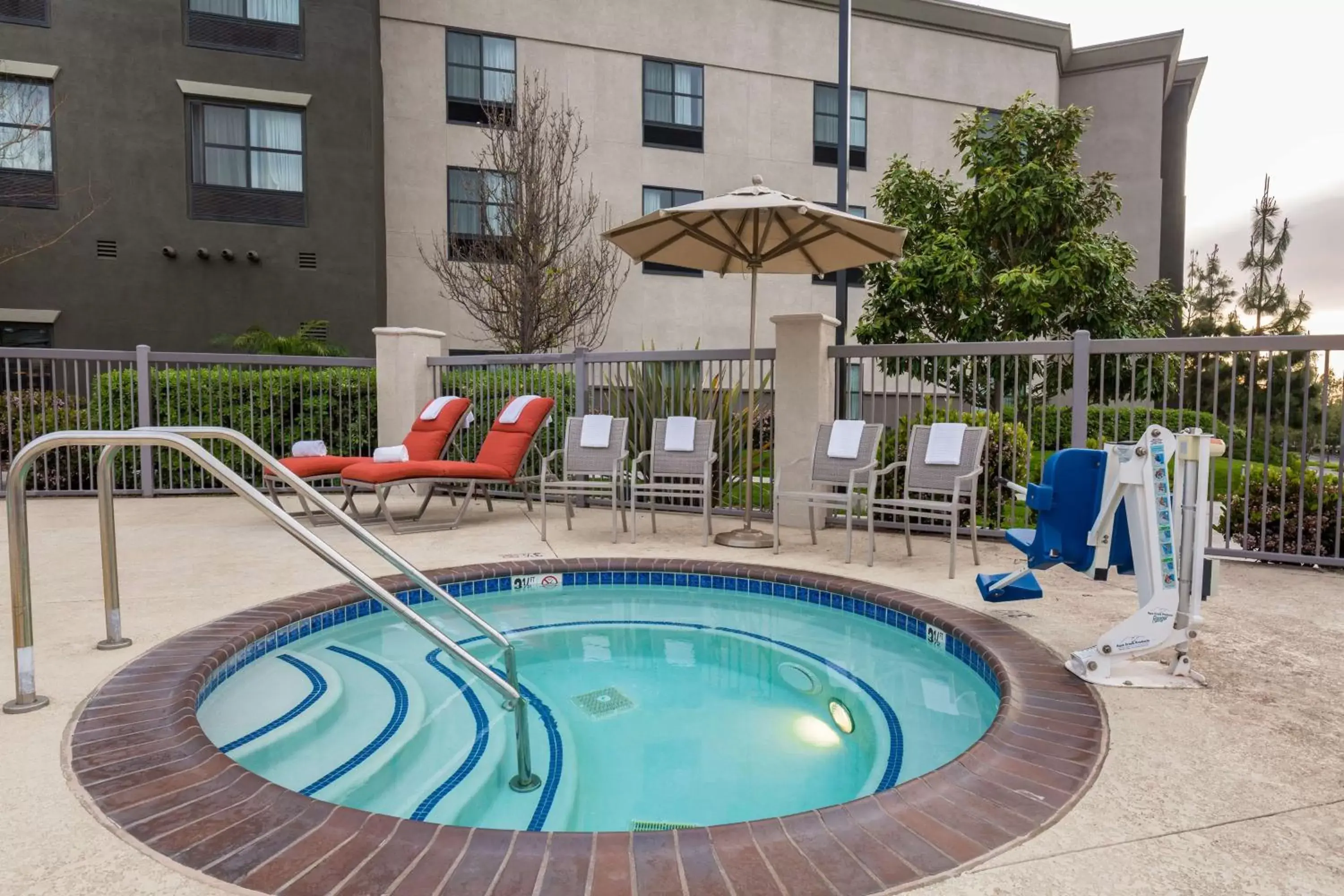 Hot Tub, Swimming Pool in Hampton Inn & Suites San Diego-Poway