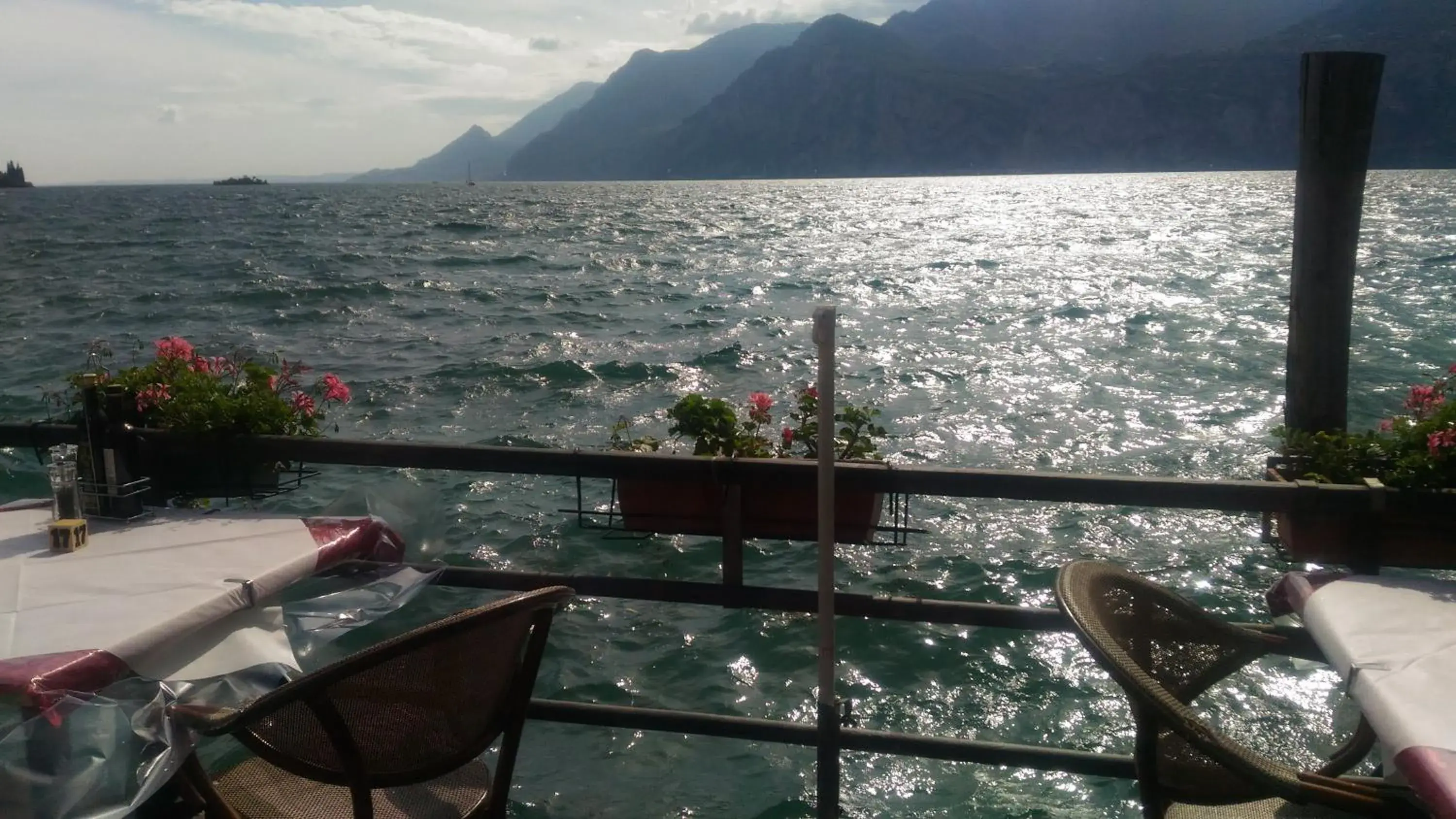 Restaurant/places to eat, Balcony/Terrace in Hotel Malcesine