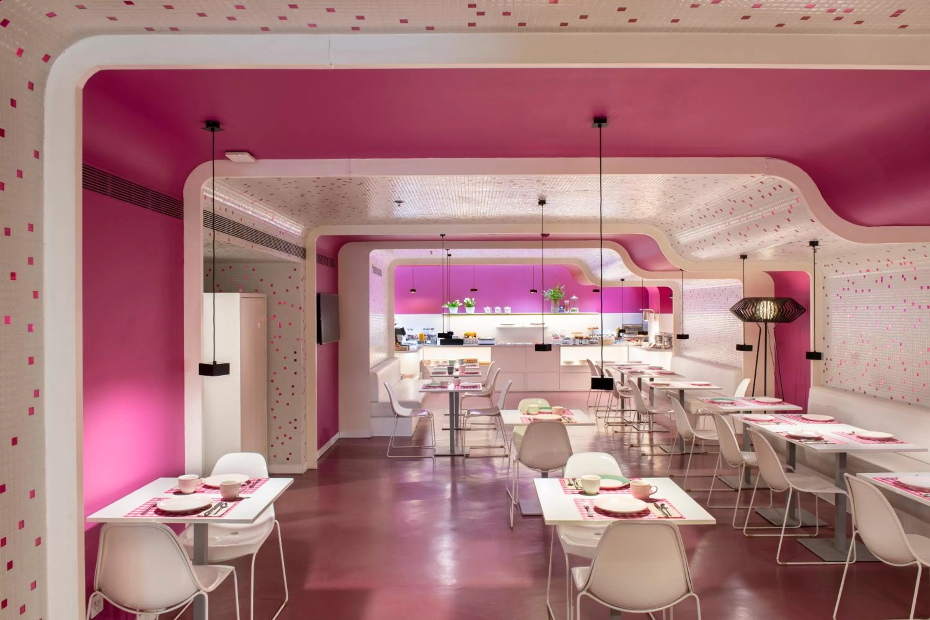 Food and drinks in Allegro Barcelona