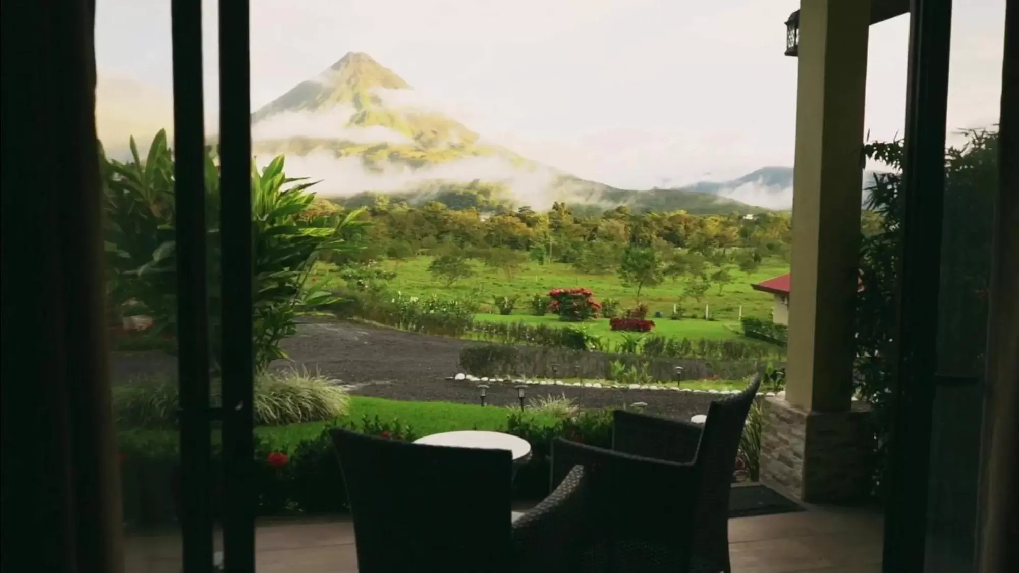 Patio, Mountain View in Arenal Roca Suites