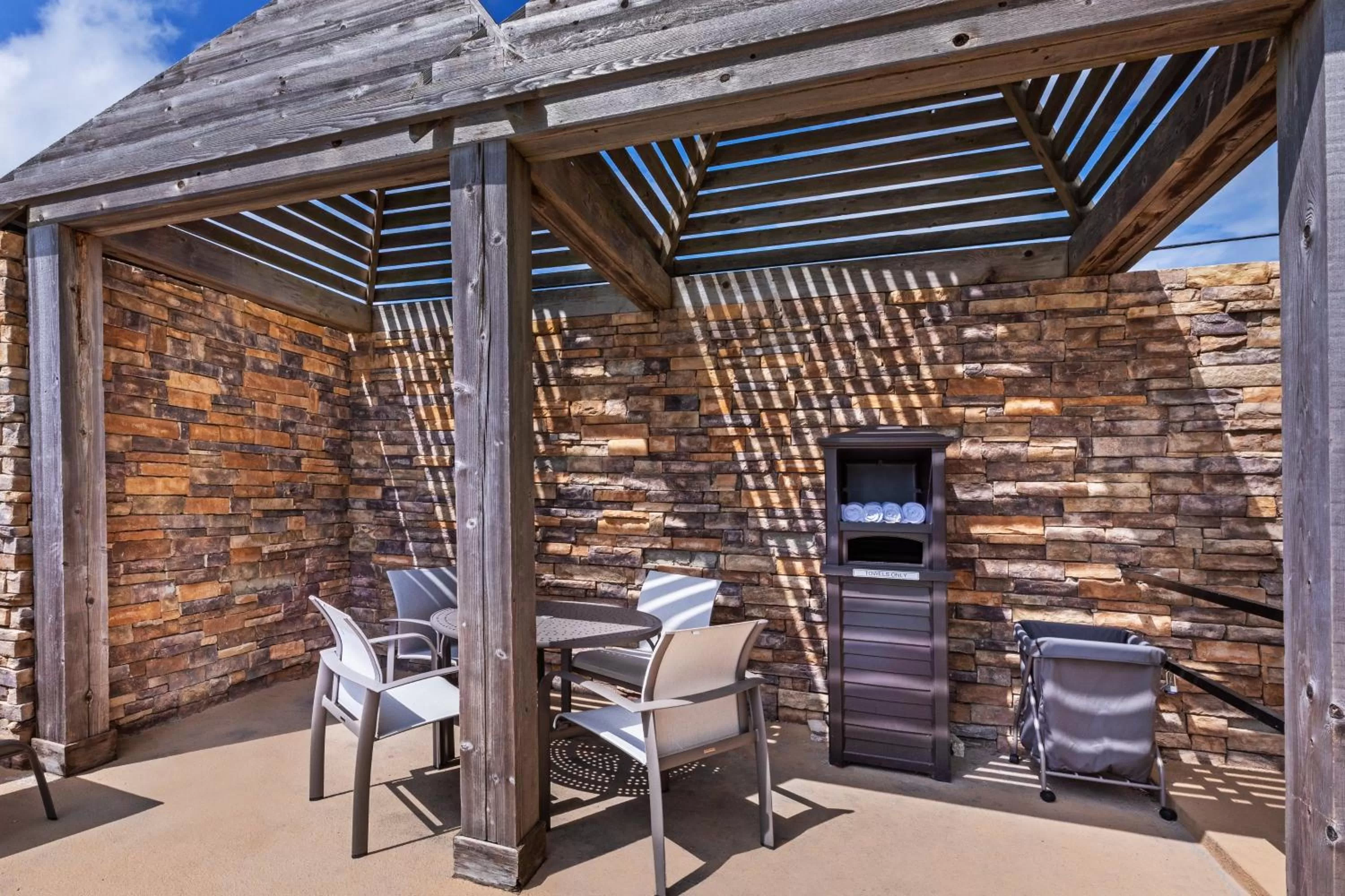 Swimming pool in Holiday Inn Express & Suites Rockport - Bay View by IHG