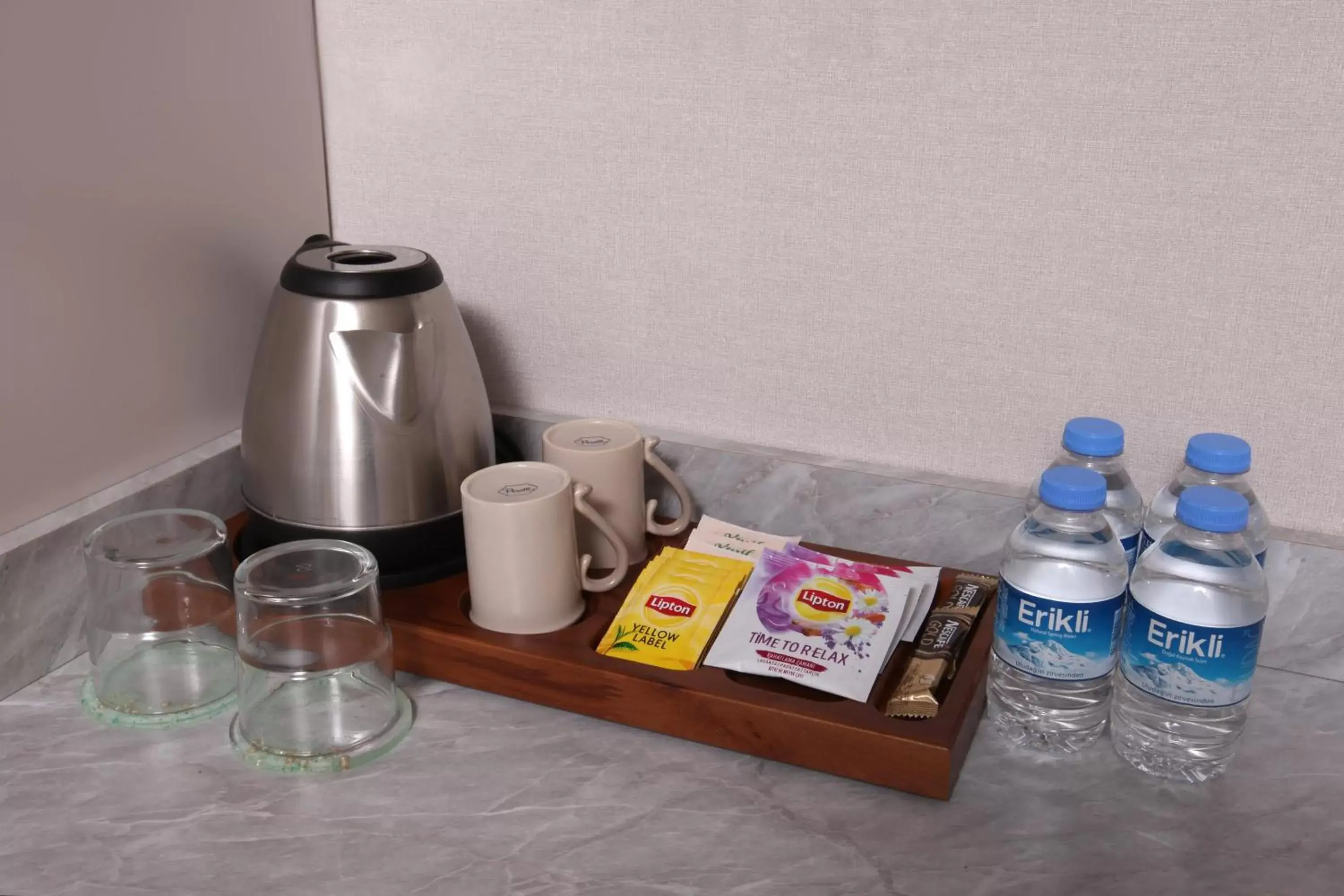 Coffee/tea facilities in The Pearl Suites