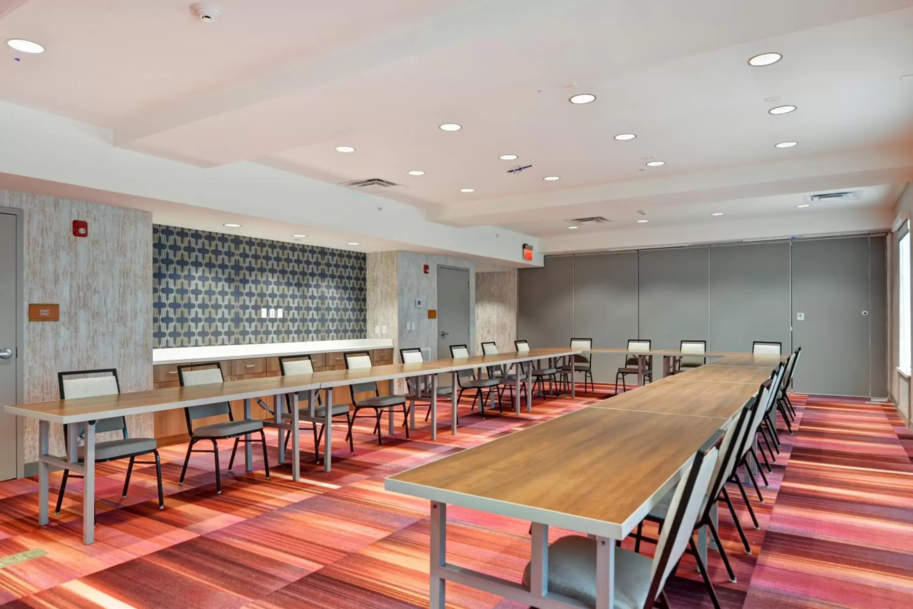 Meeting/conference room in Home2 Suites By Hilton Beaufort