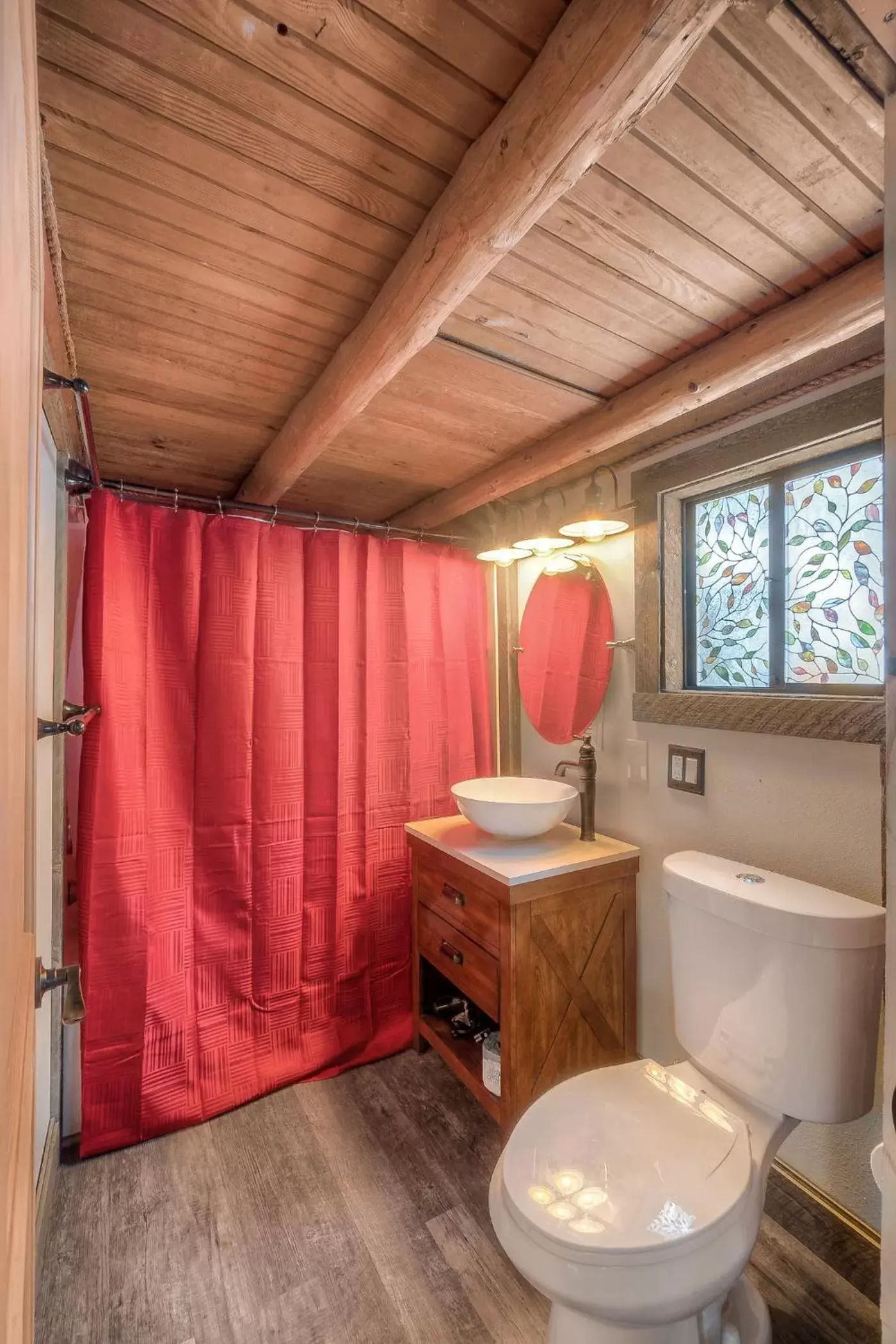 Bathroom in LOGE Alta Crystal Resort at Mt Rainier