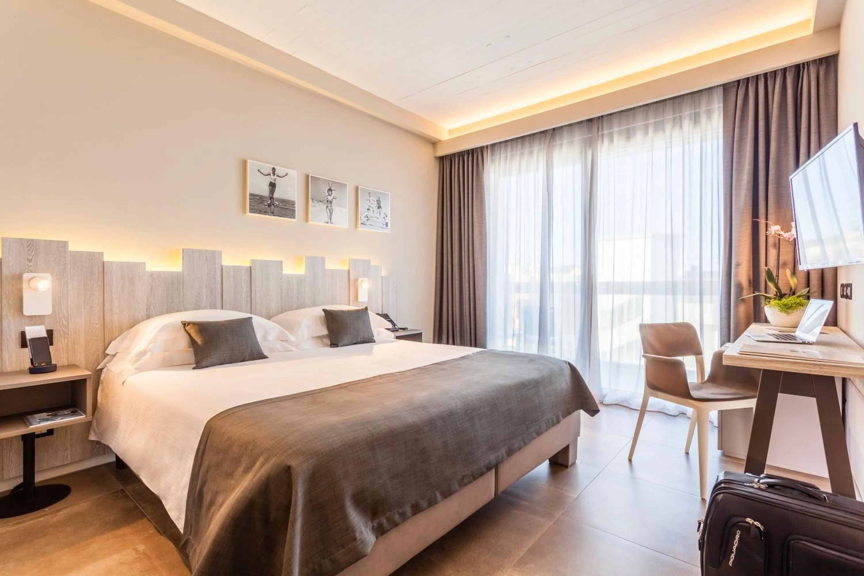 Bedroom, Bed in Nautilus Family Hotel